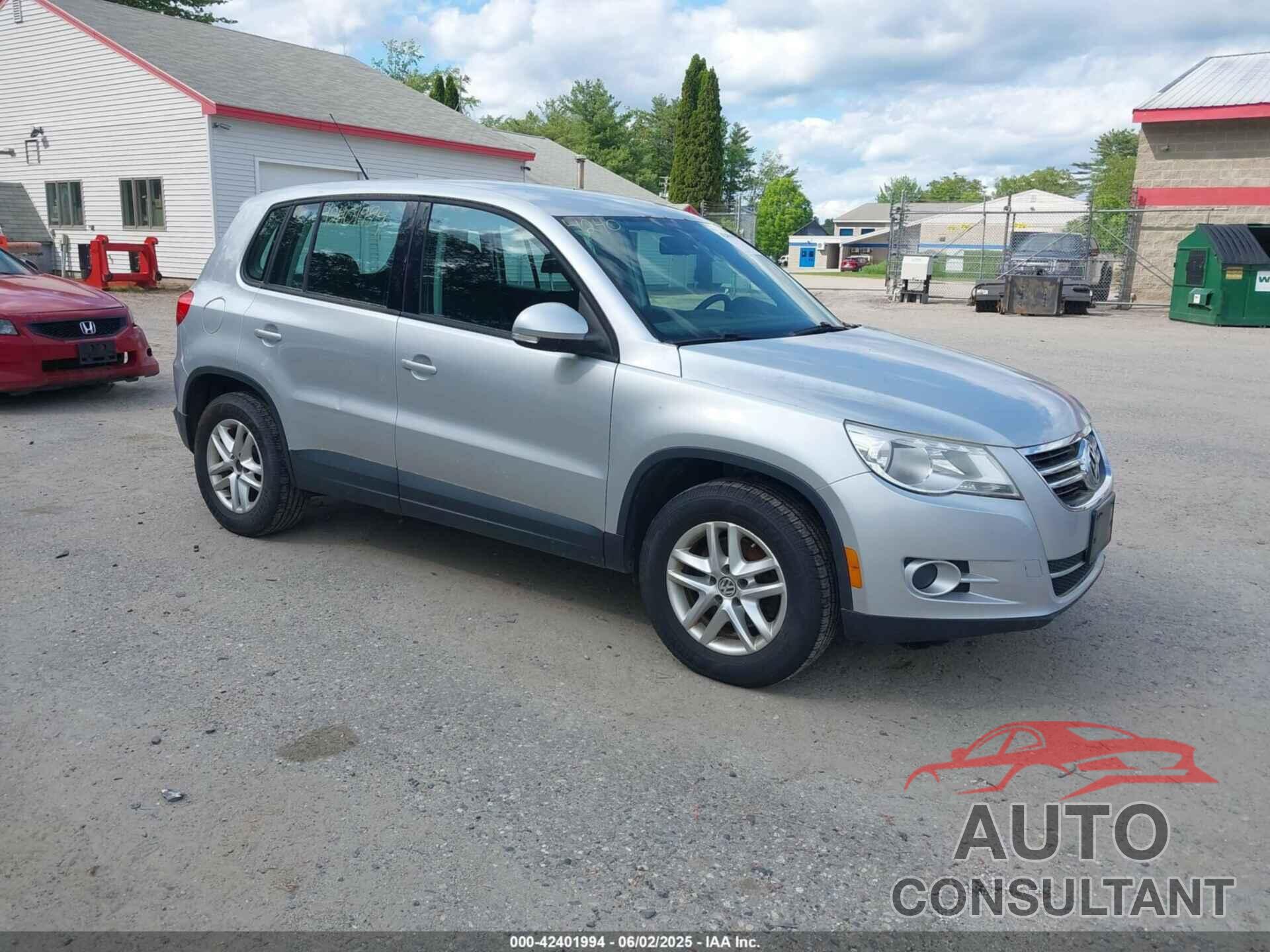 VOLKSWAGEN TIGUAN 2011 - WVGBV7AX5BW548053