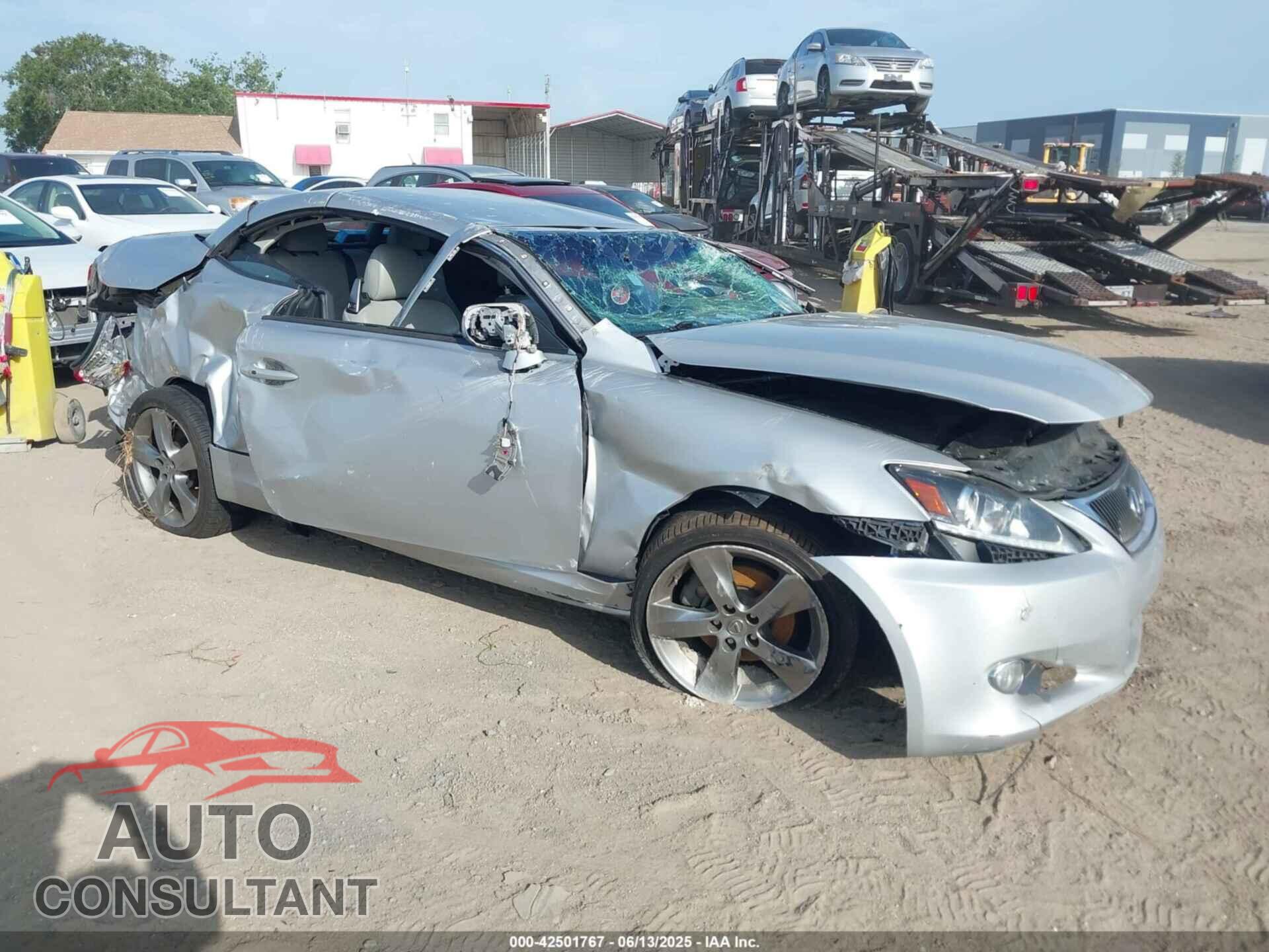 LEXUS IS 250C 2011 - JTHFF2C21B2516455