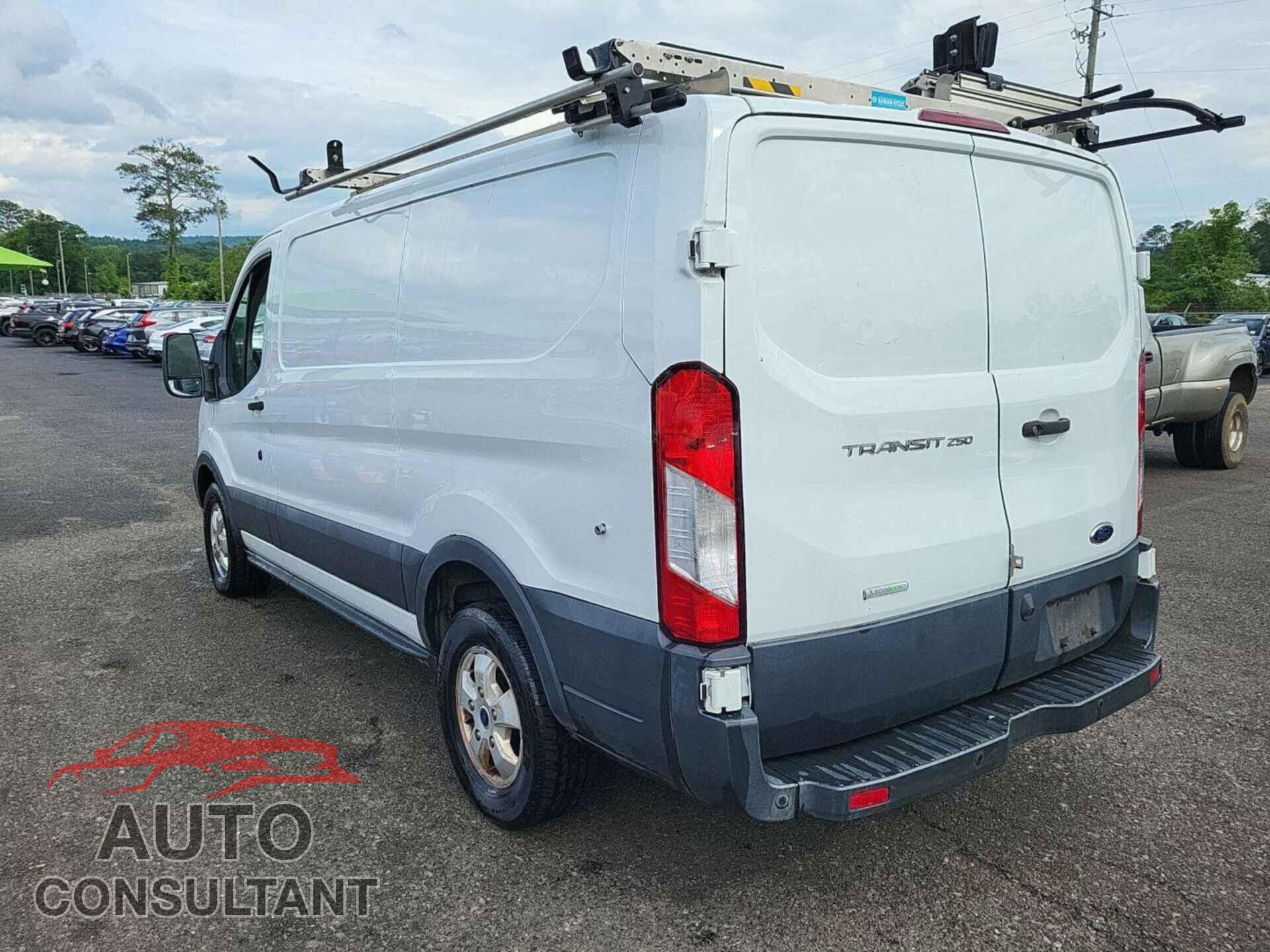 FORD TRANSIT 2018 - 1FTYR1YG9JKB52008