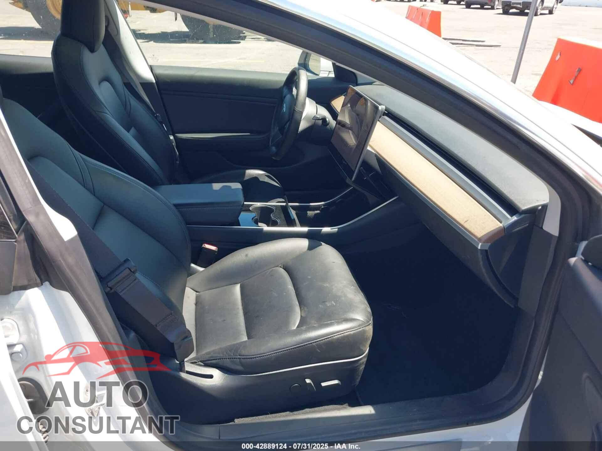 TESLA MODEL 3 2018 - 5YJ3E1EB0JF094690