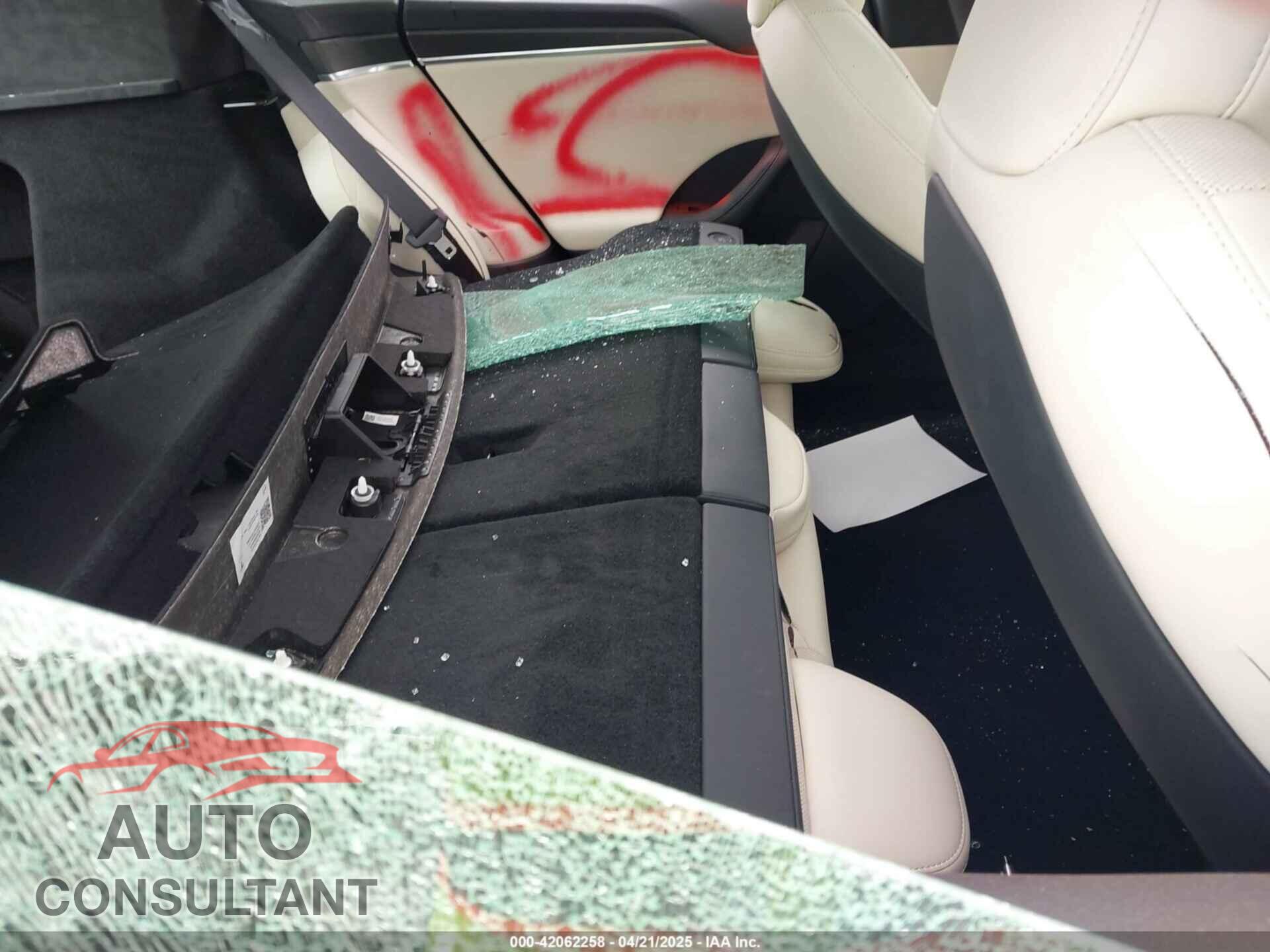 TESLA MODEL S 2023 - 5YJSA1E68PF507197