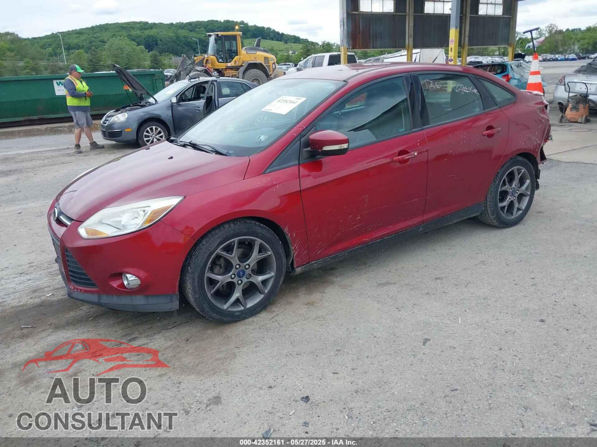 FORD FOCUS 2014 - 1FADP3F28EL262321
