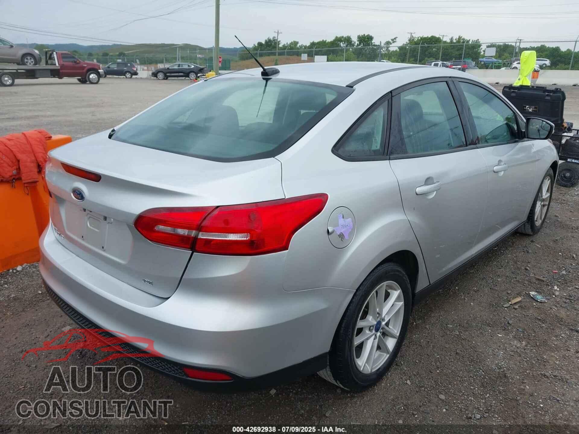 FORD FOCUS 2017 - 1FADP3F29HL222057