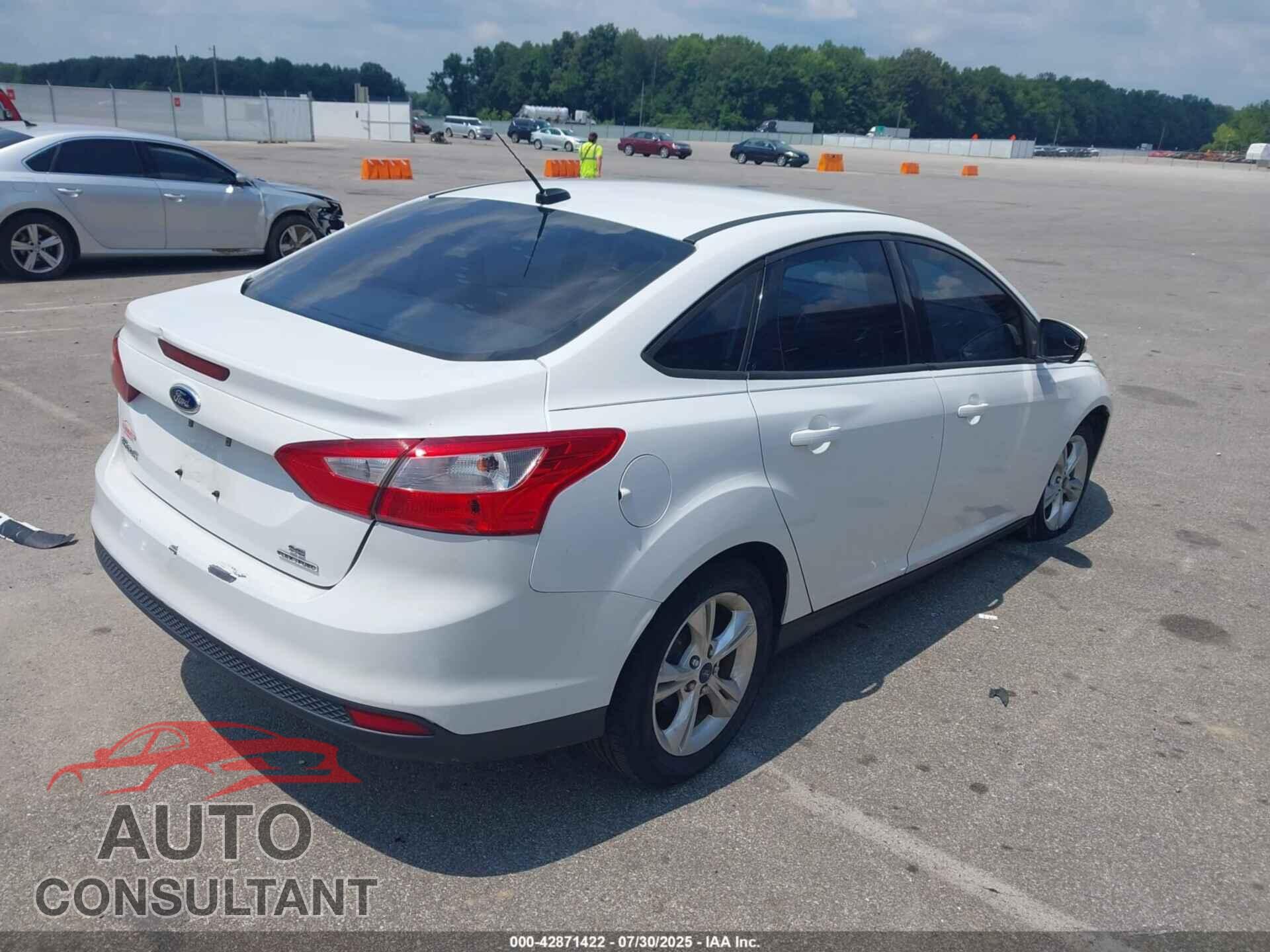 FORD FOCUS 2013 - 1FADP3F2XDL155382