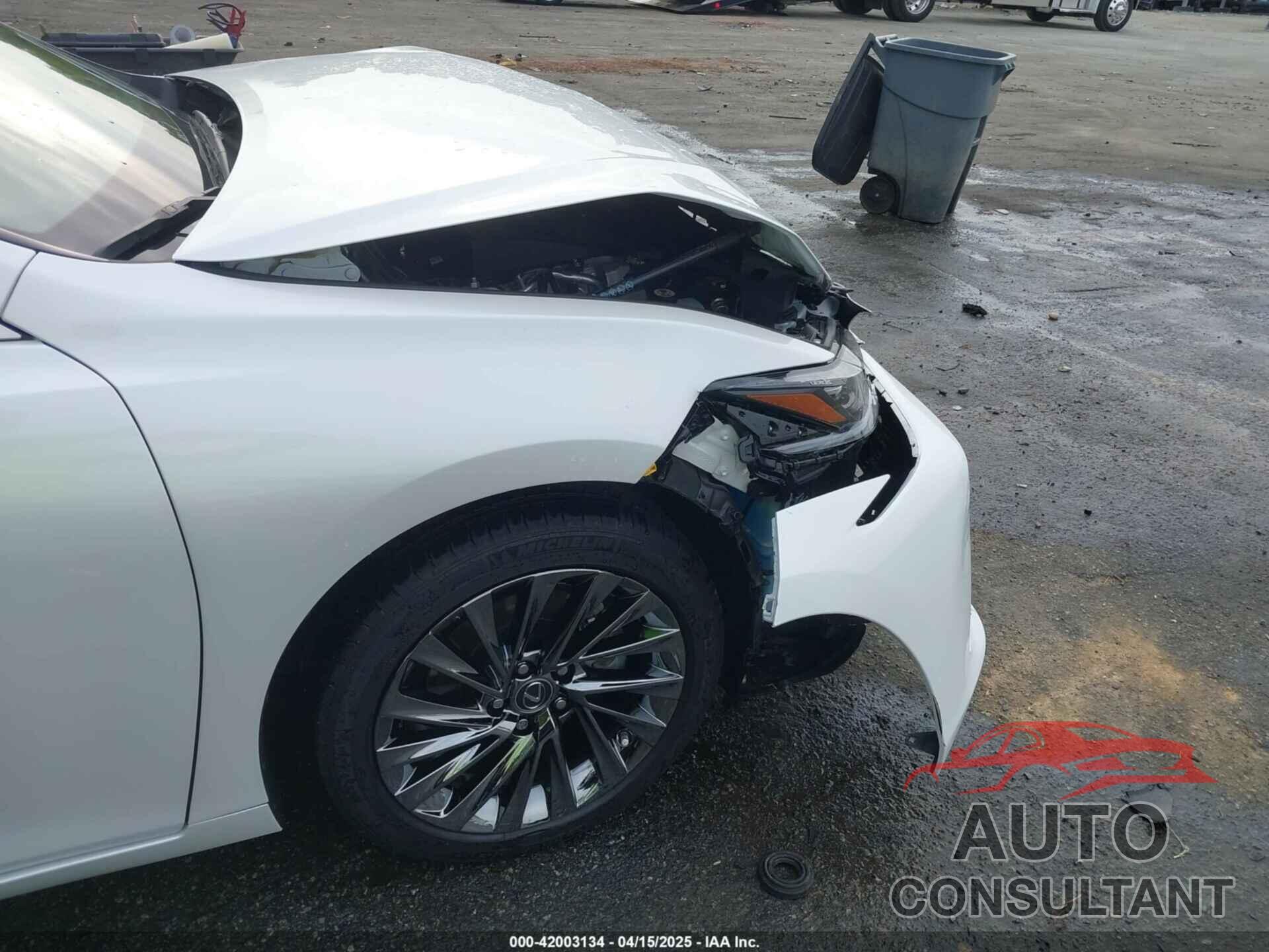 LEXUS ES 300H 2024 - 58AFA1C11RU045086
