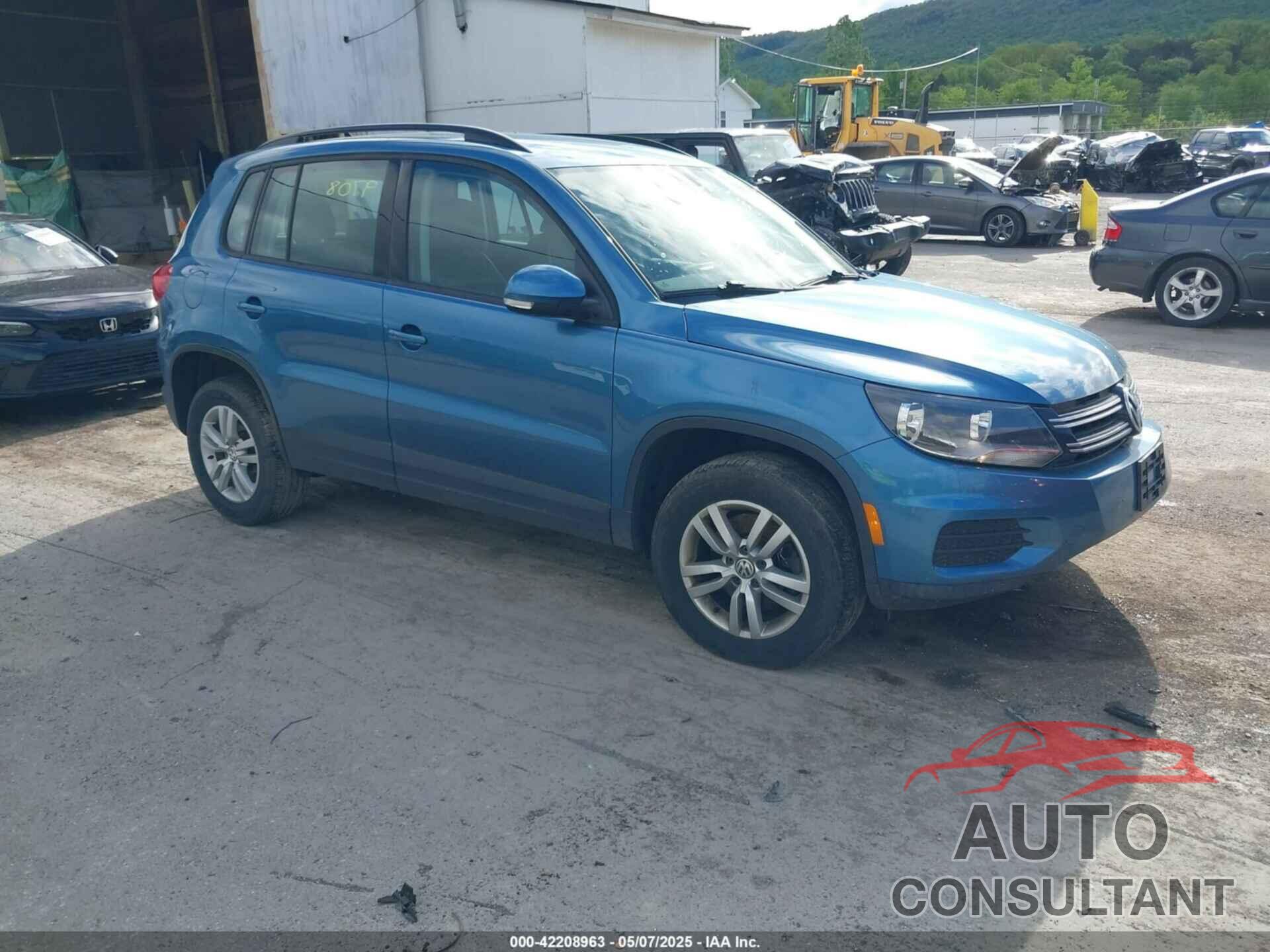 VOLKSWAGEN TIGUAN 2017 - WVGAV7AX8HK019708