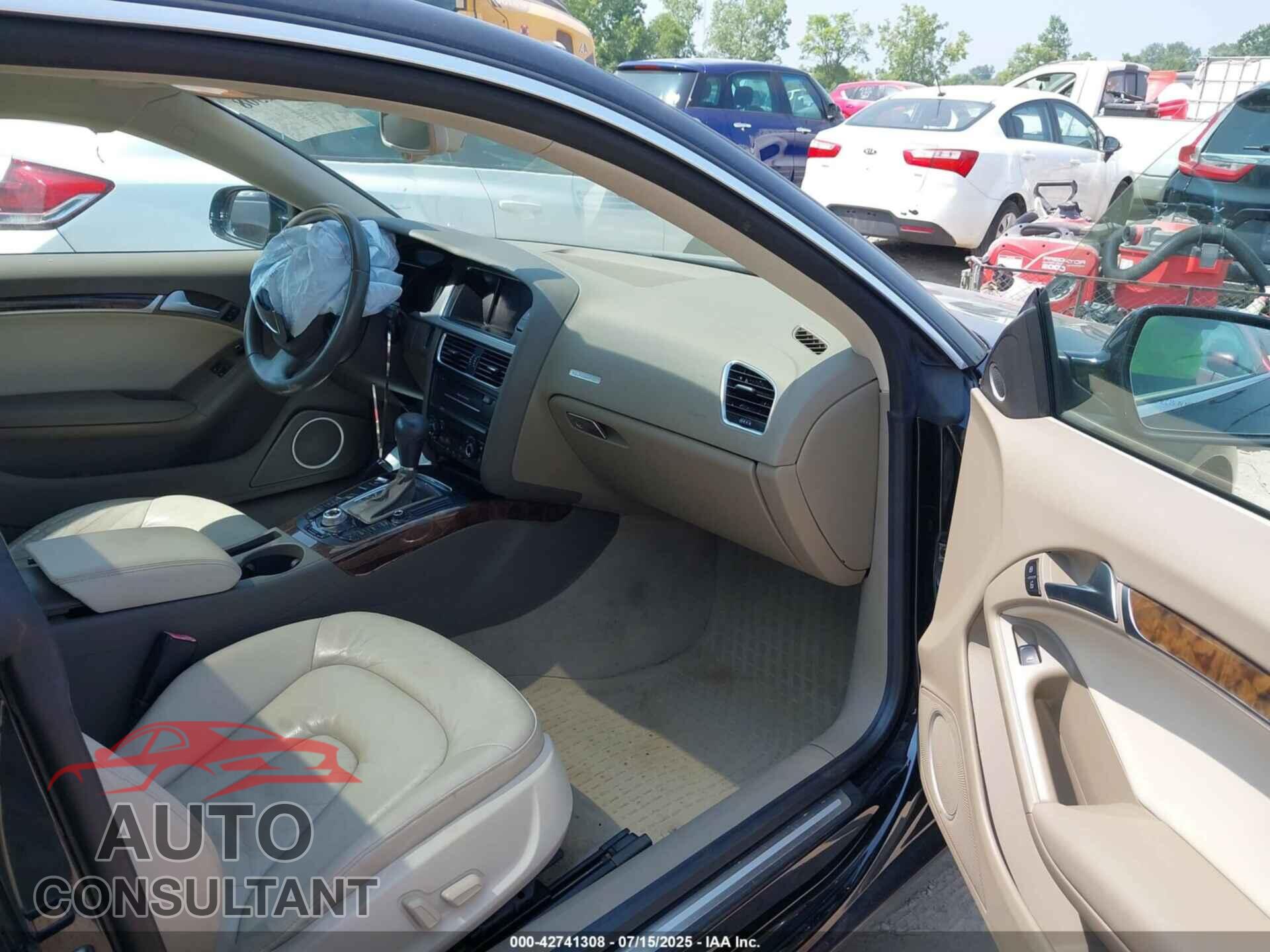 AUDI A5 2011 - WAULFAFR7BA048855