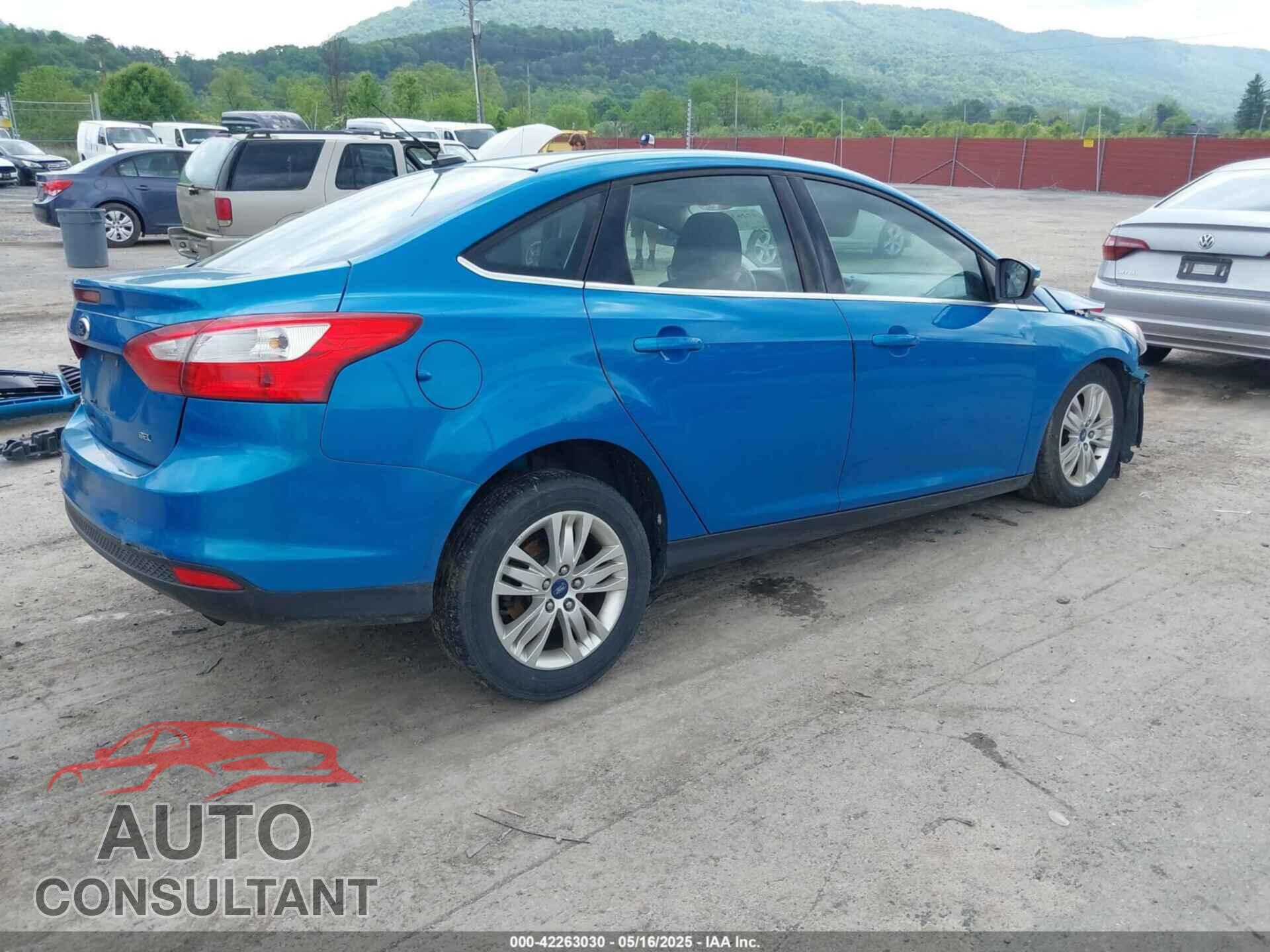 FORD FOCUS 2012 - 1FAHP3H29CL397352