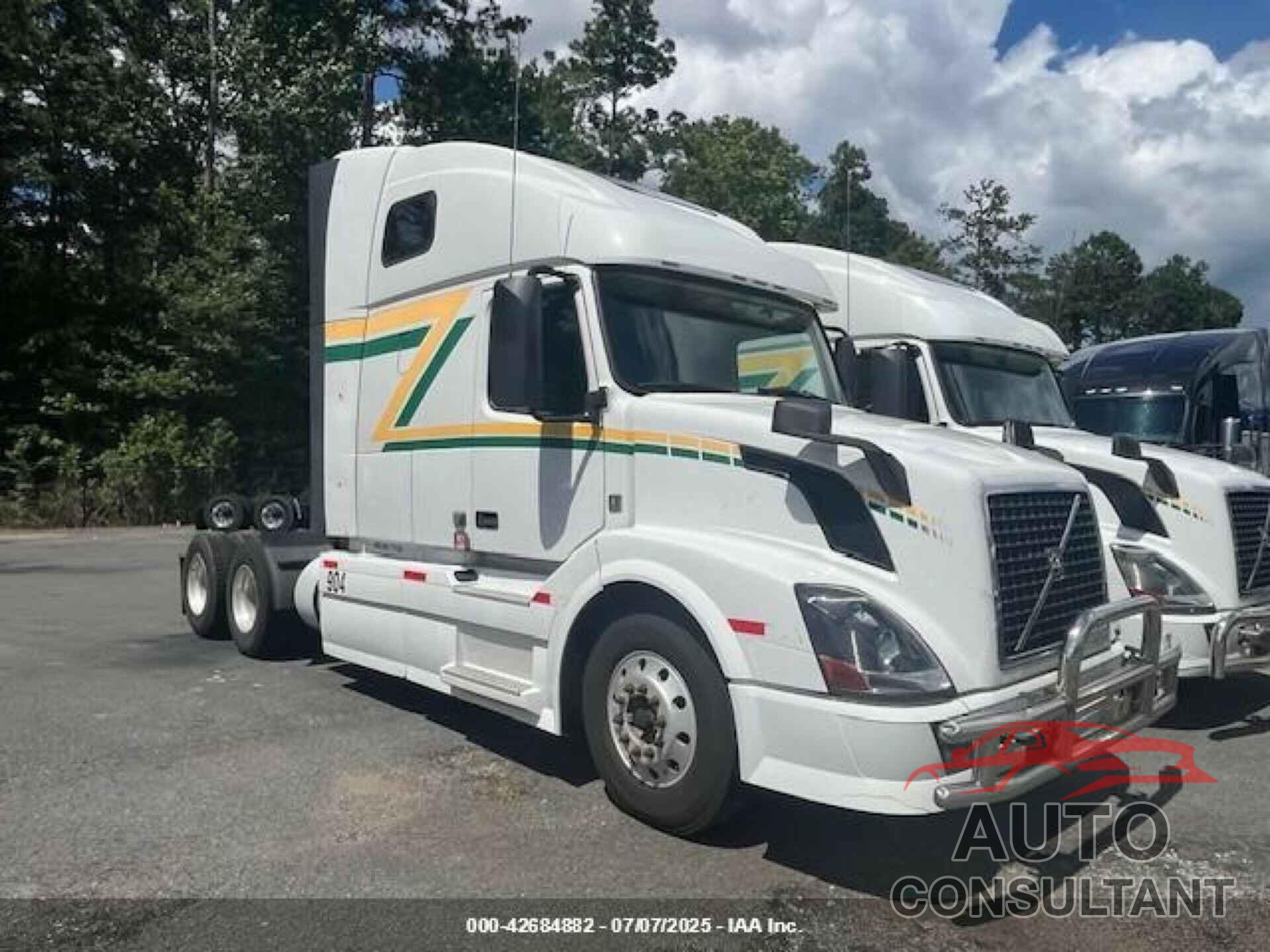 VOLVO VN 2014 - 4V4NC9EH9EN177435