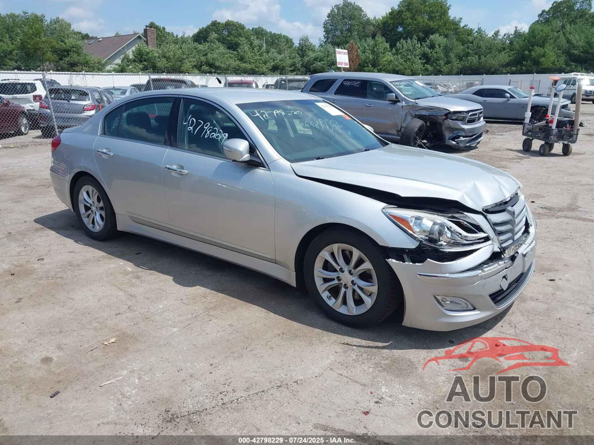 HYUNDAI GENESIS 2013 - KMHGC4DD7DU235791