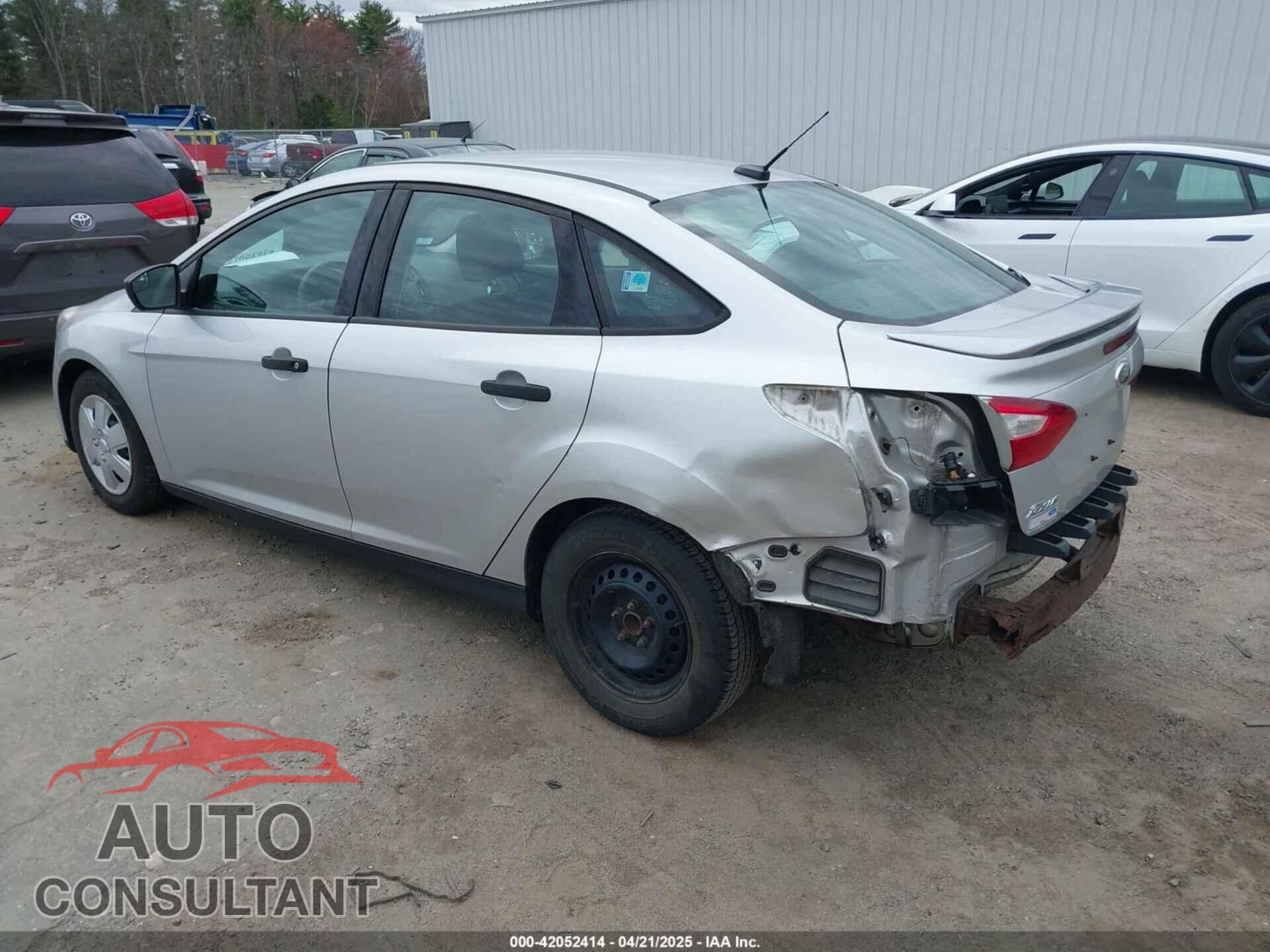 FORD FOCUS 2013 - 1FADP3E24DL198181