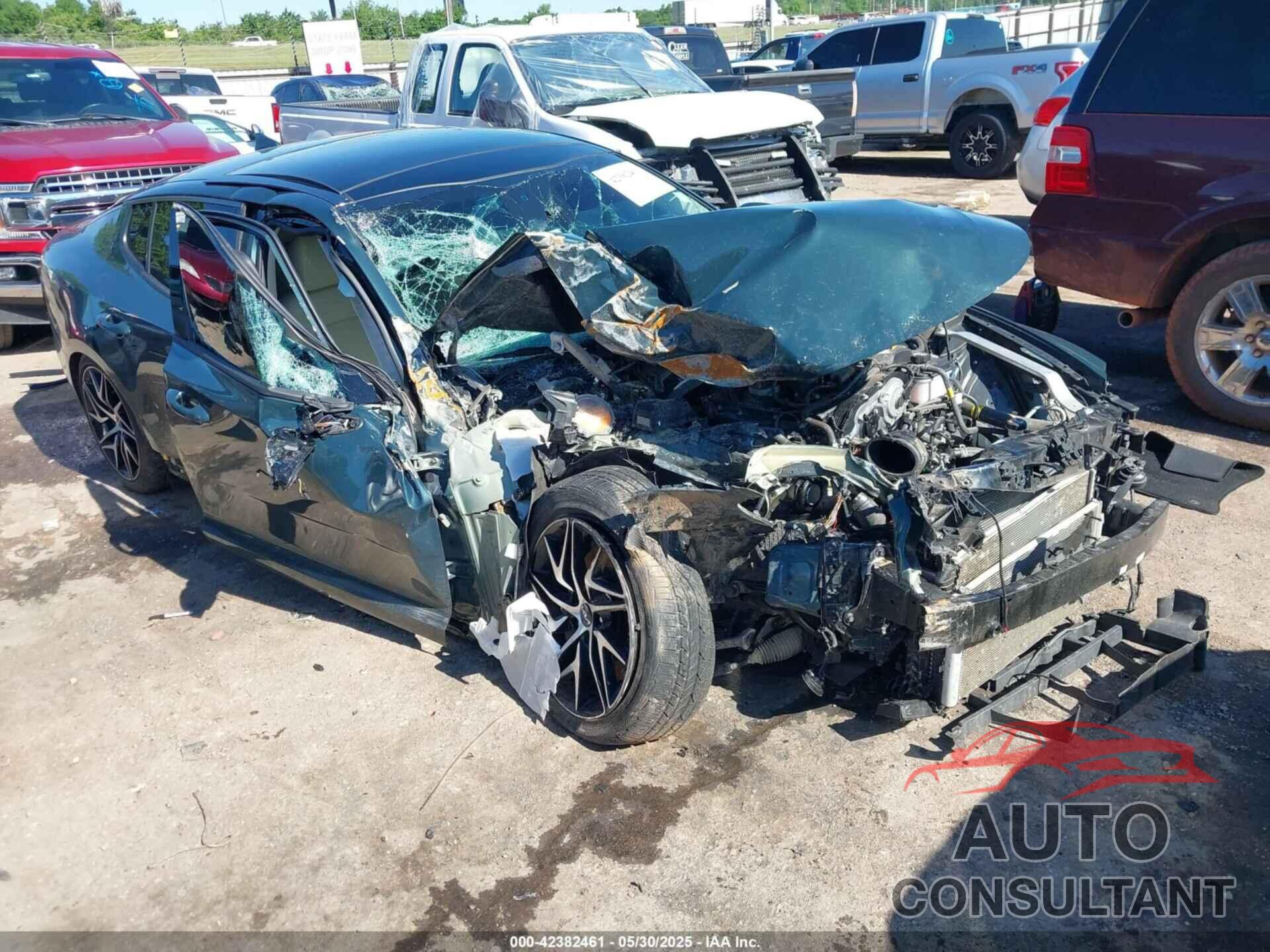 KIA STINGER 2023 - KNAE35LD4P6135270