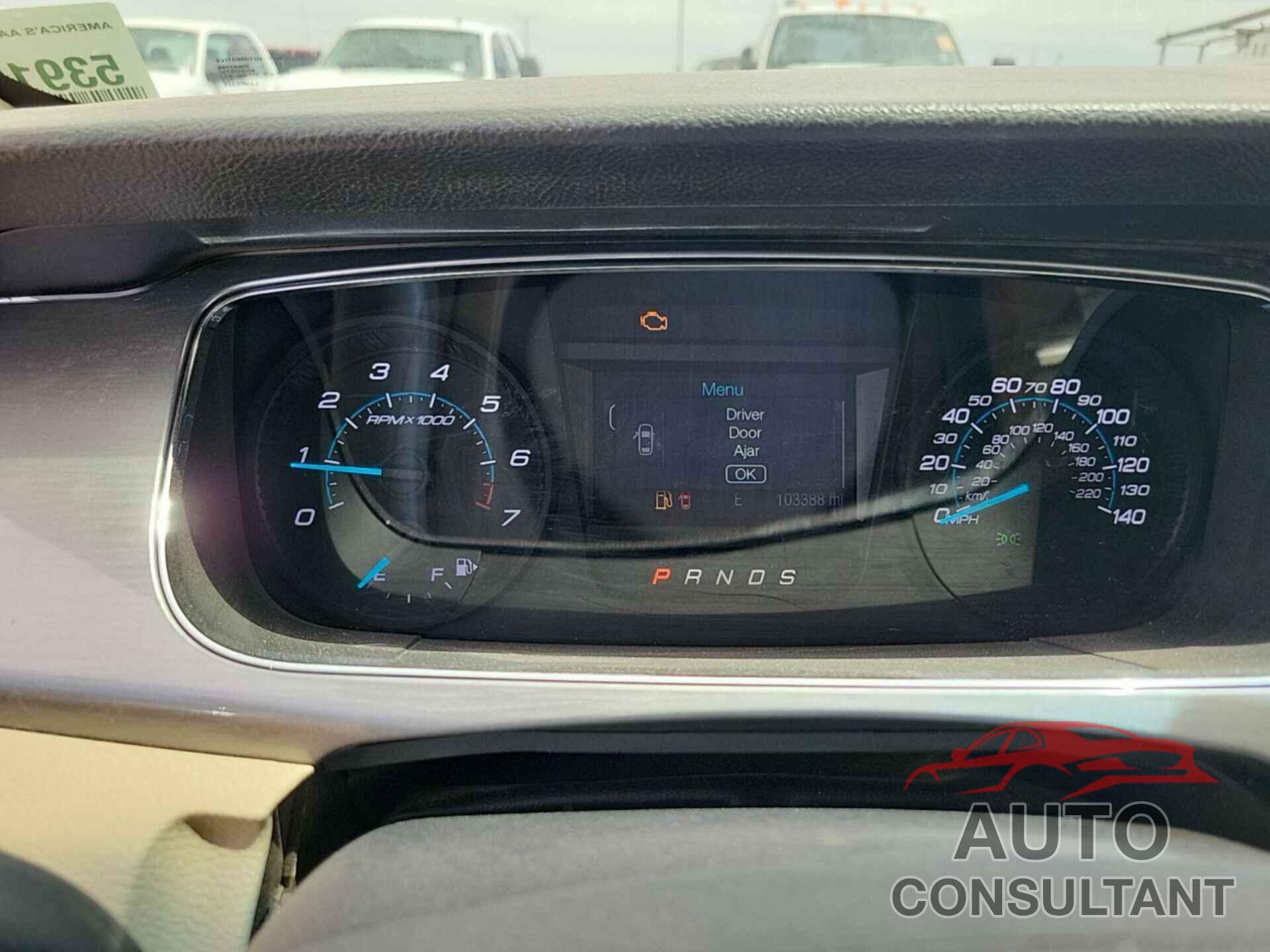 FORD TAURUS 2018 - 1FAHP2E88JG131572