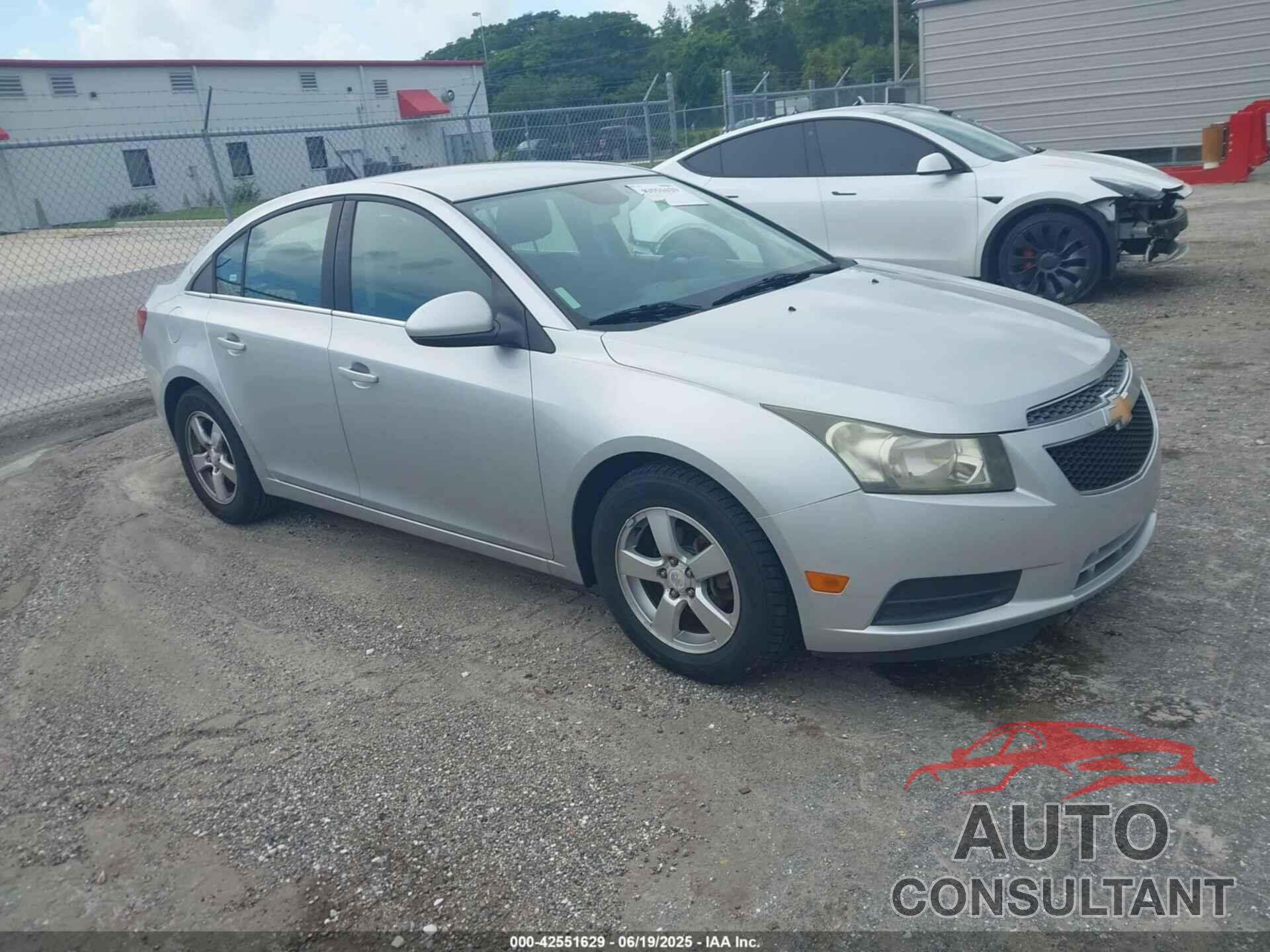 CHEVROLET CRUZE 2013 - 1G1PC5SB1D7205916