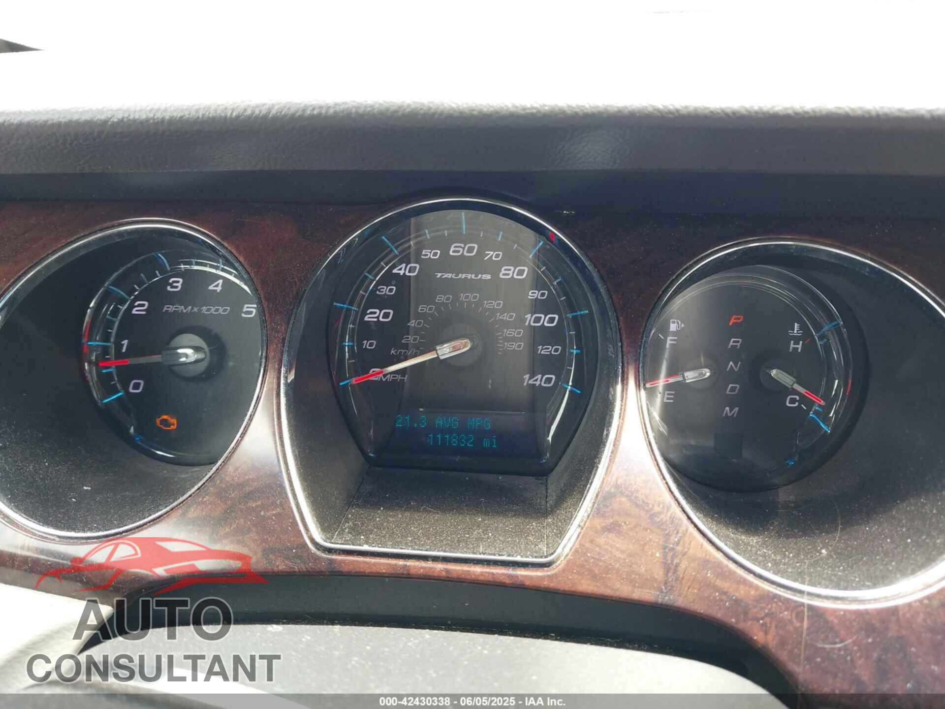 FORD TAURUS 2011 - 1FAHP2FW7BG114213