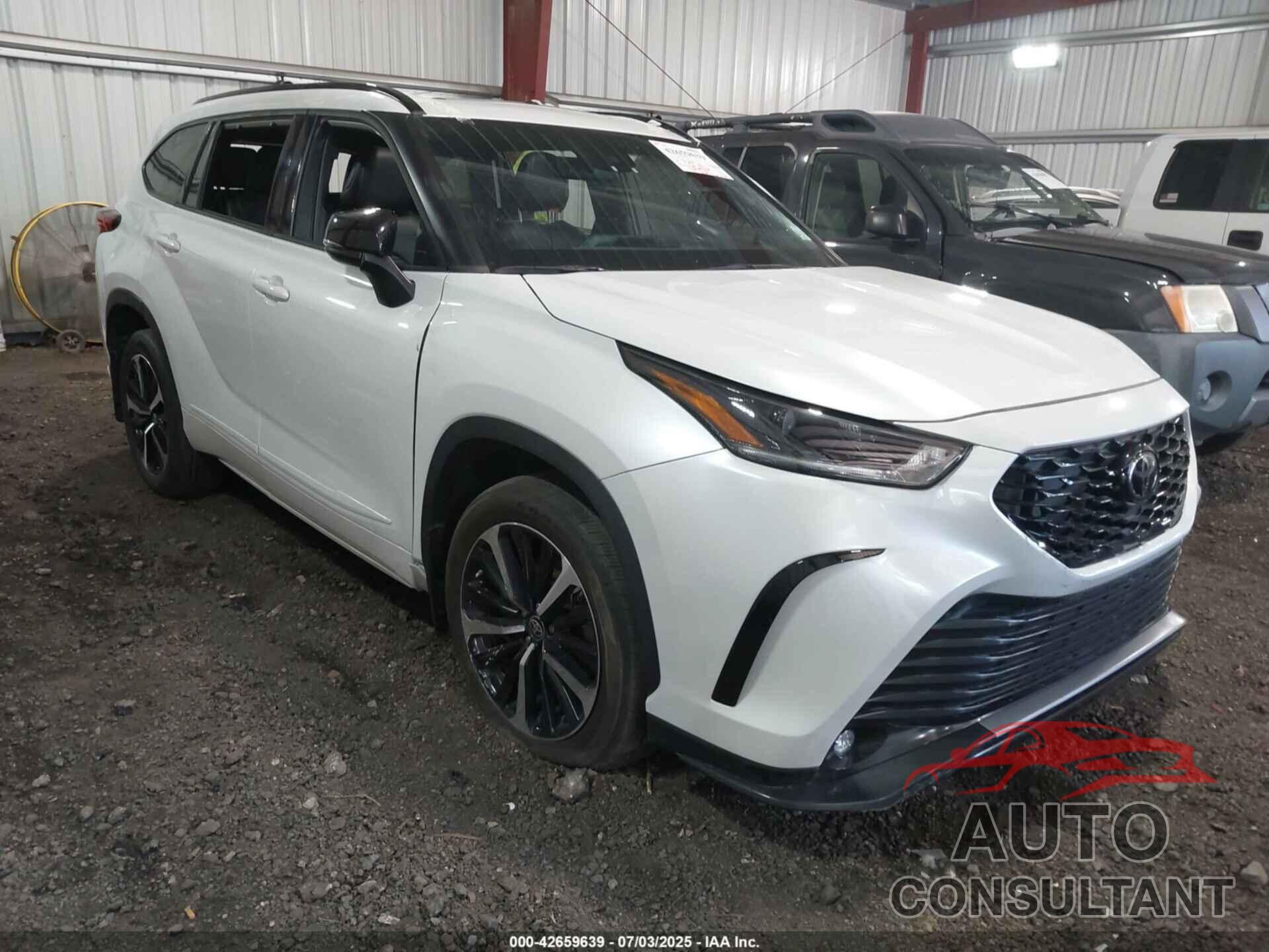 TOYOTA HIGHLANDER 2022 - 5TDLZRBH6NS251314