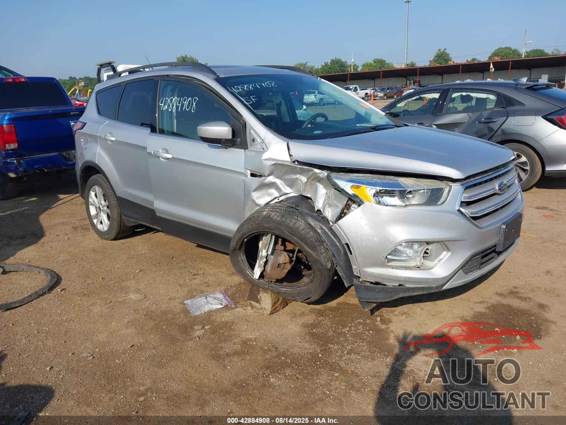 FORD ESCAPE 2018 - 1FMCU9GD0JUB15511
