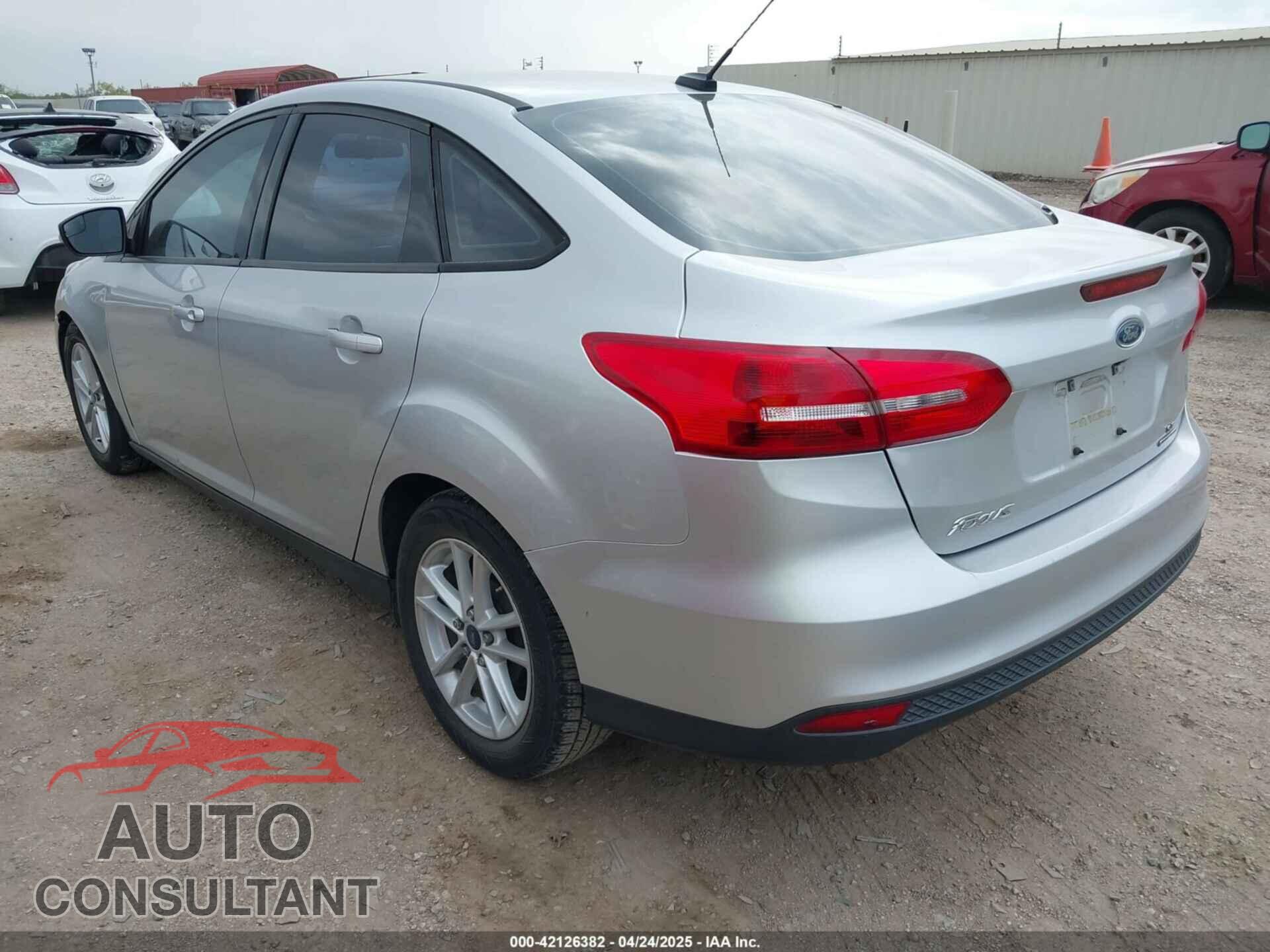 FORD FOCUS 2015 - 1FADP3F25FL293401