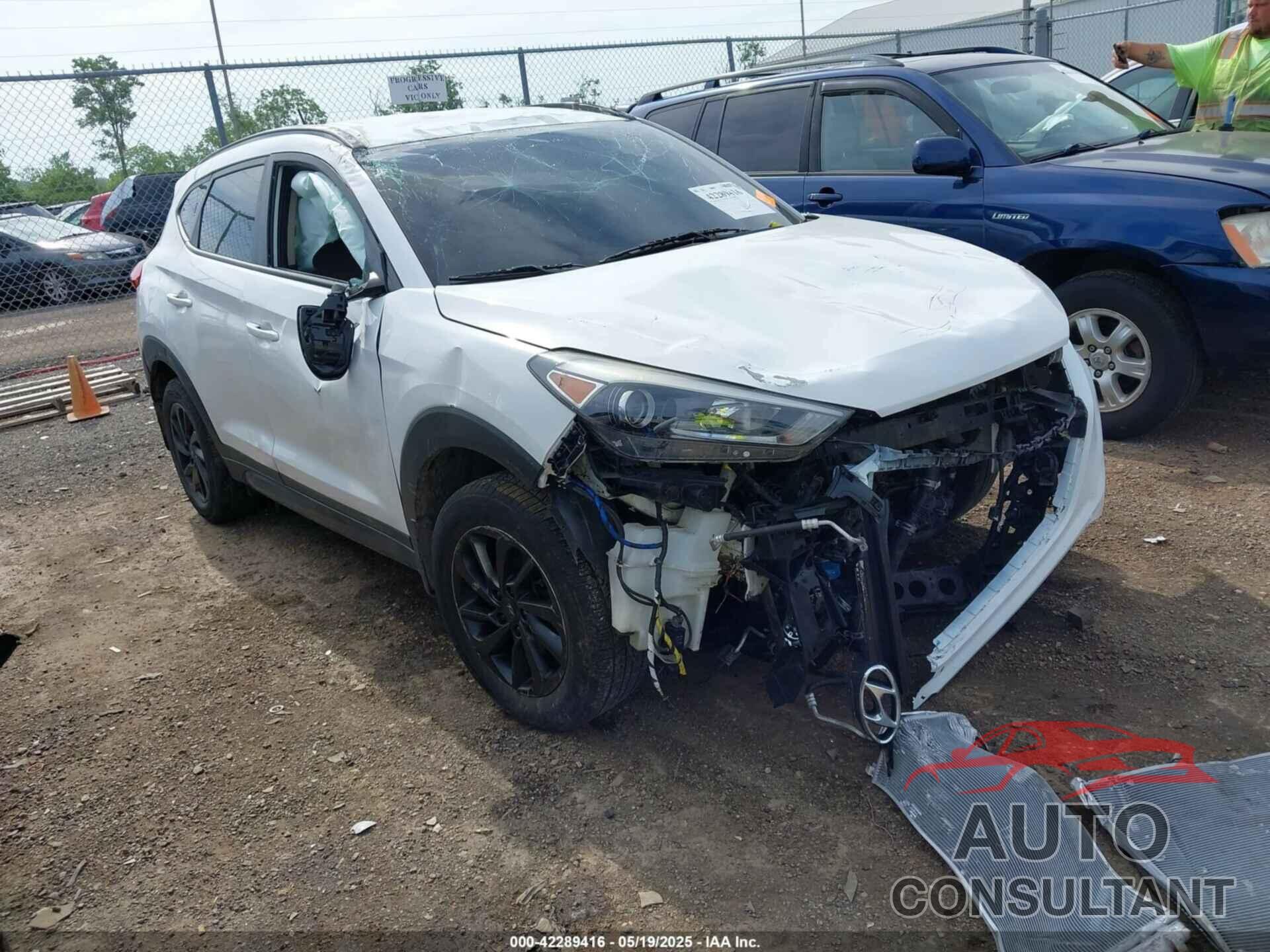 HYUNDAI TUCSON 2017 - KM8J3CA48HU347820