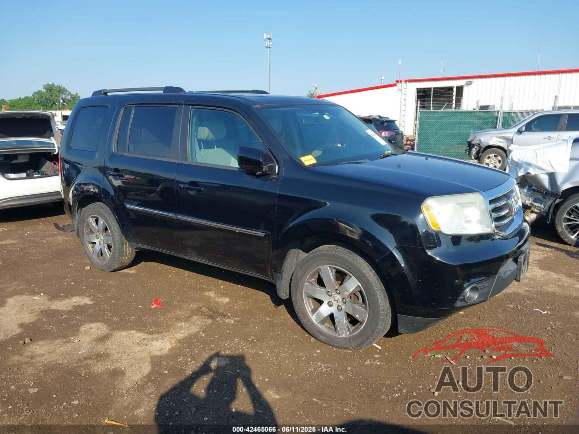 HONDA PILOT 2013 - 5FNYF4H96DB084148