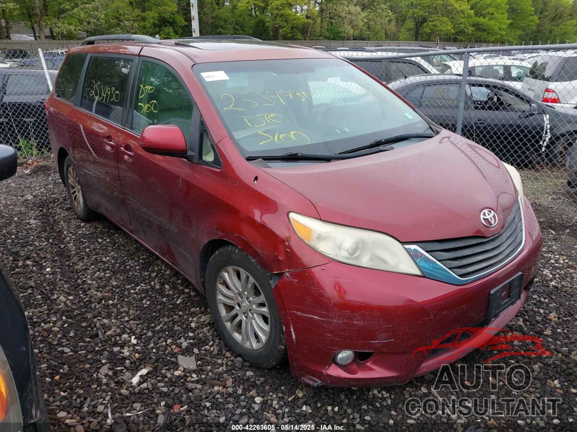 TOYOTA SIENNA 2011 - 5TDYK3DC9BS009105