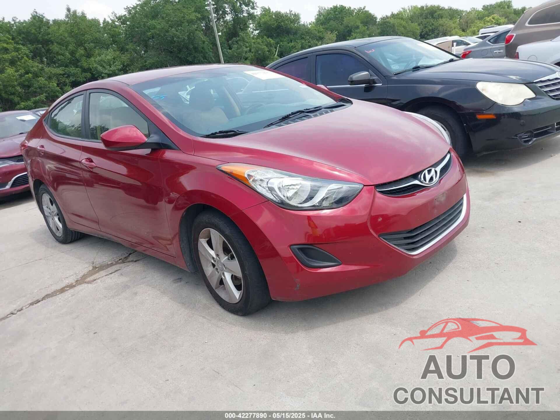 HYUNDAI ELANTRA 2013 - 5NPDH4AE5DH358120