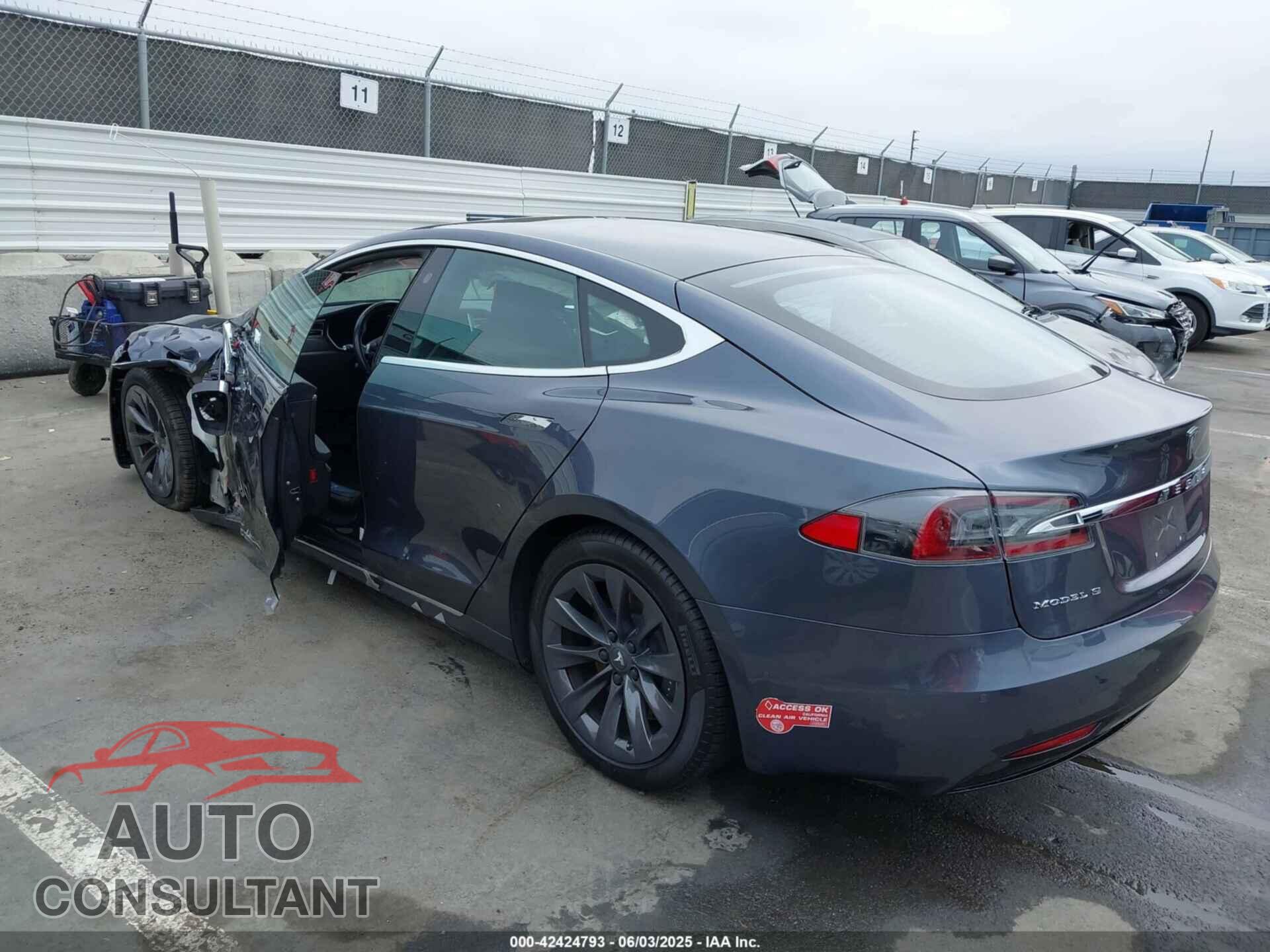 TESLA MODEL S 2017 - 5YJSA1E20HF228681