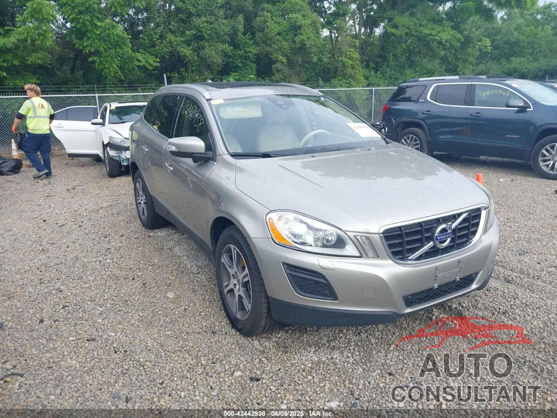 VOLVO XC60 2013 - YV4902DZ5D2423949