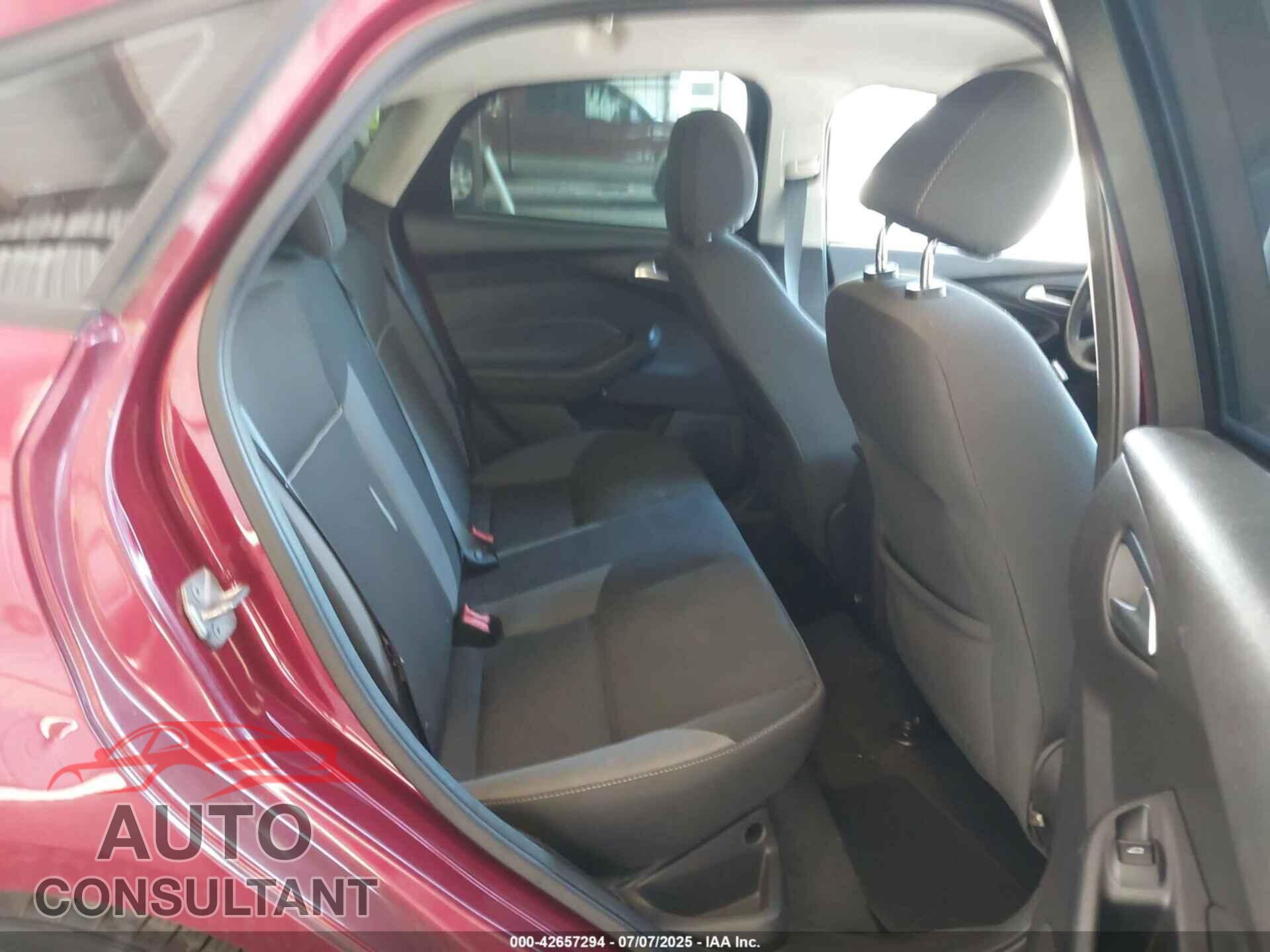 FORD FOCUS 2014 - 1FADP3F25EL176741