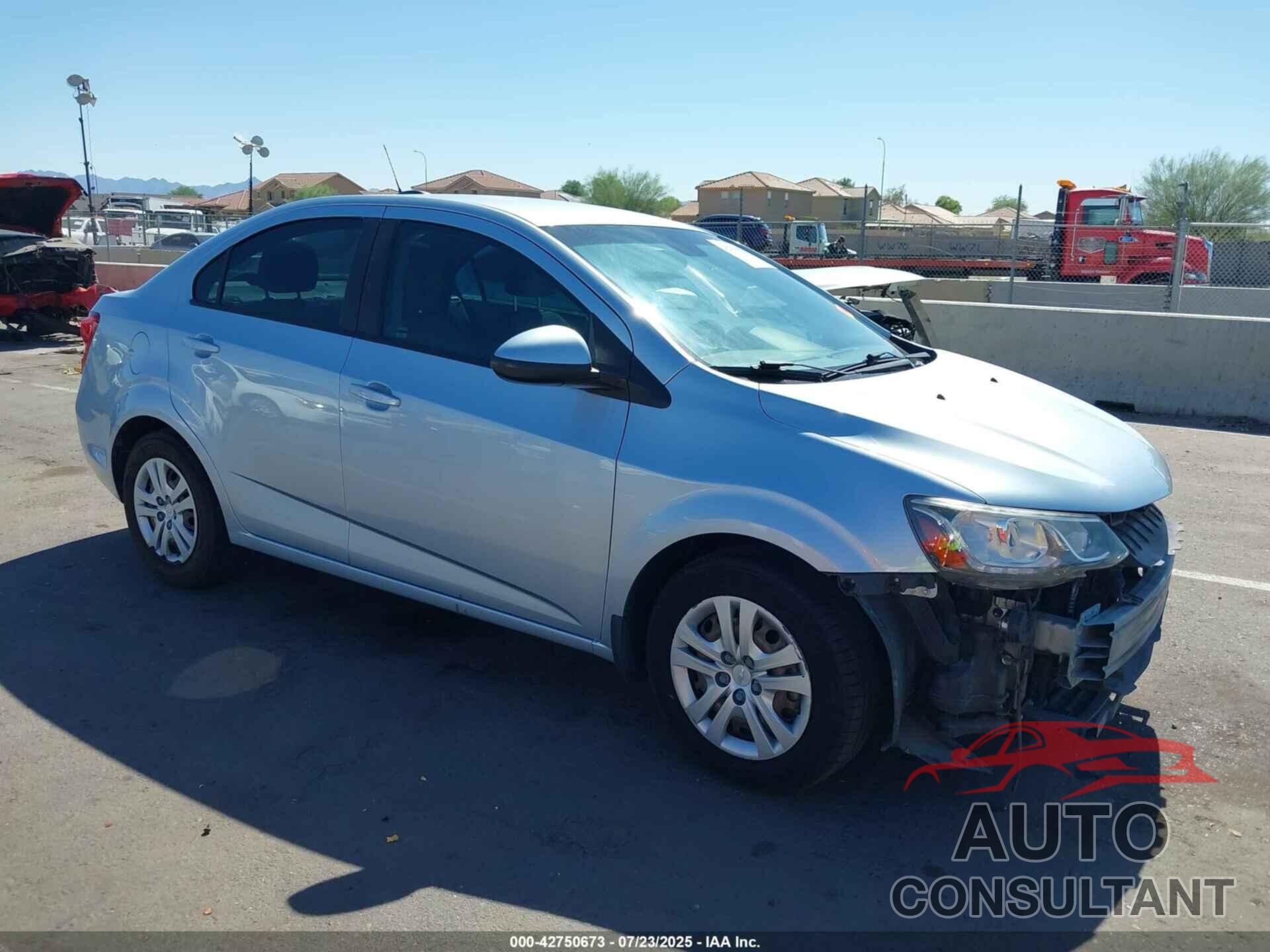 CHEVROLET SONIC 2018 - 1G1JB5SH4J4116481