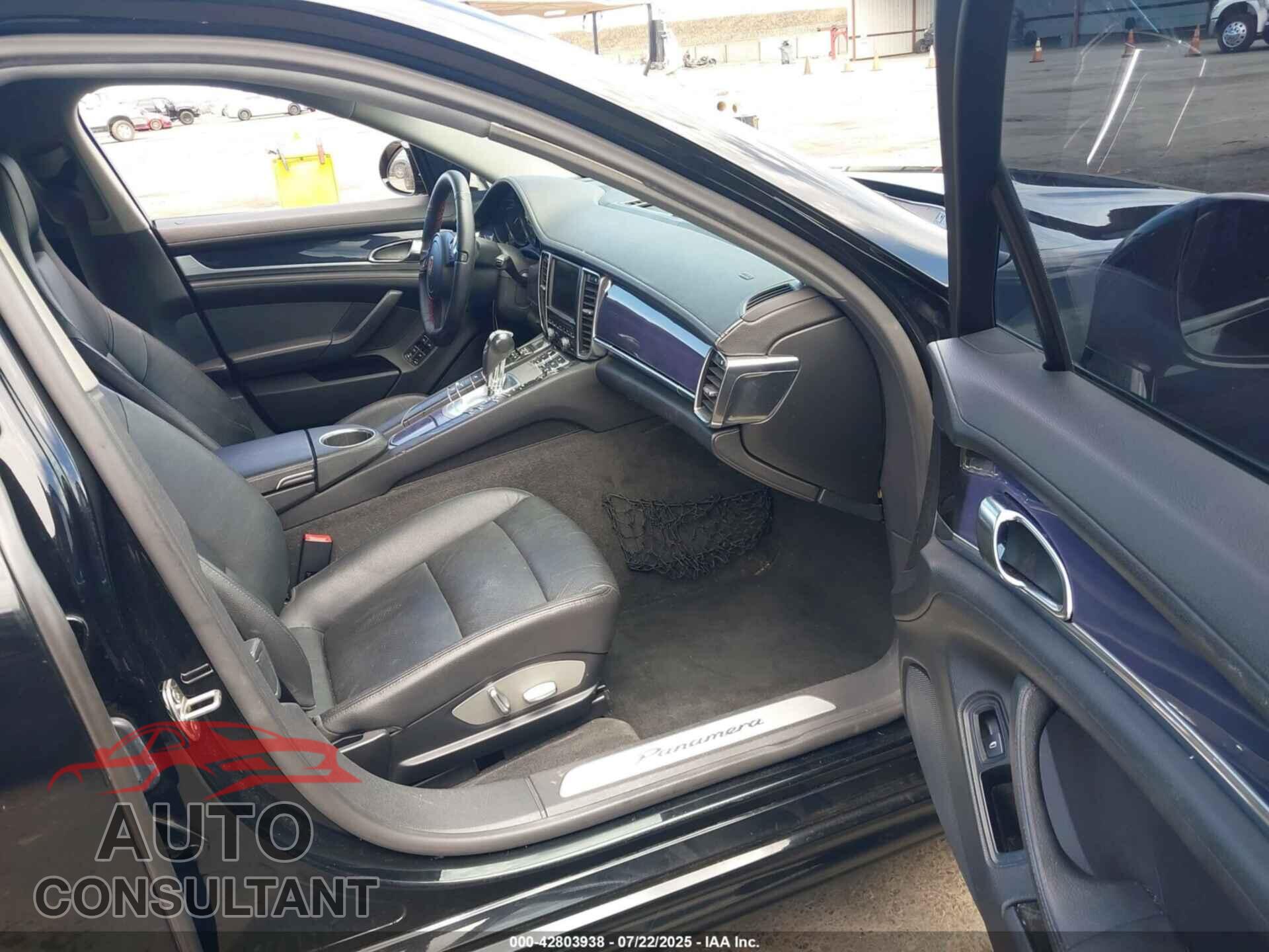 PORSCHE PANAMERA 2012 - WP0AA2A70CL071324