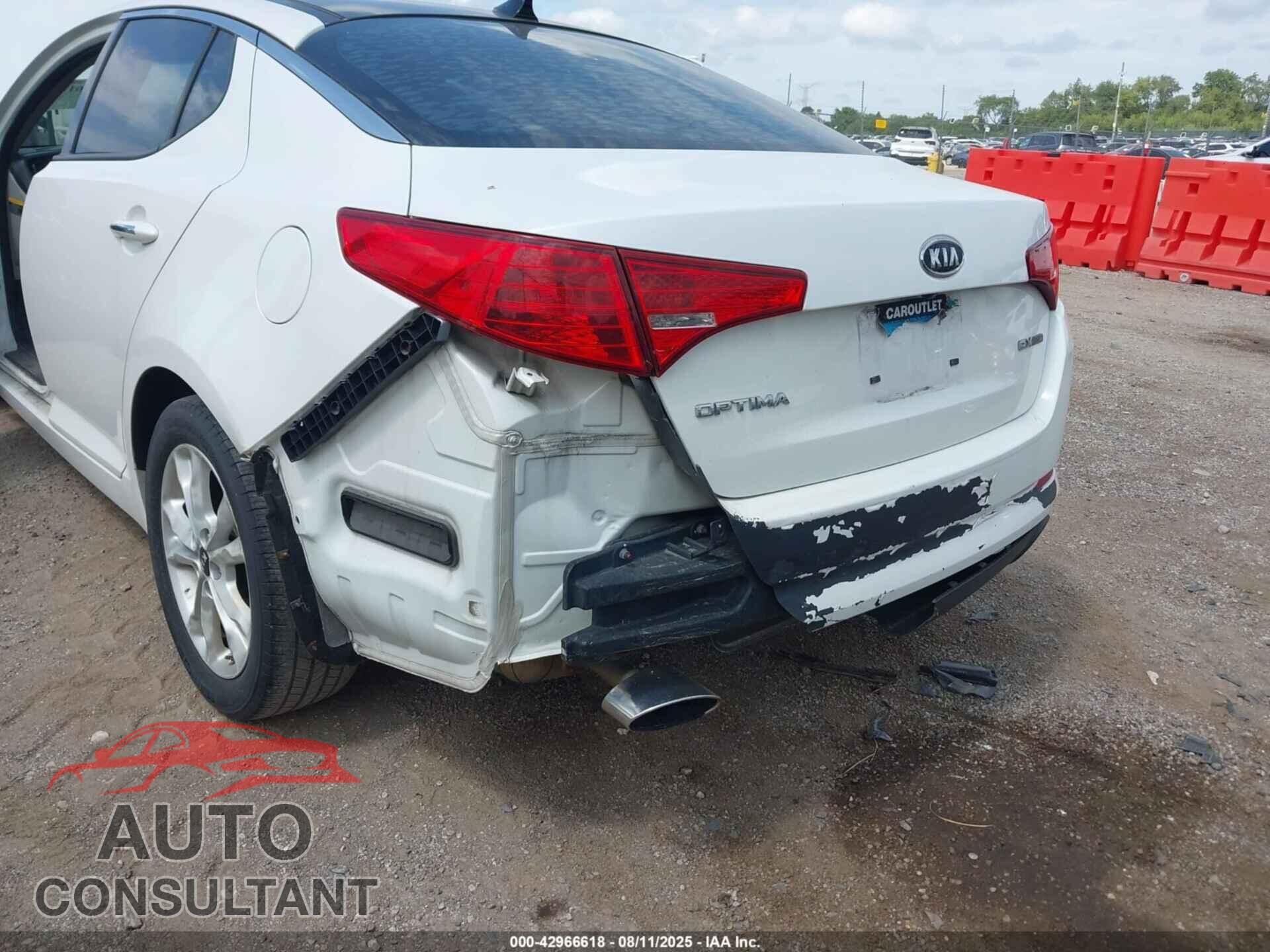 KIA OPTIMA 2011 - KNAGN4A76B5174533