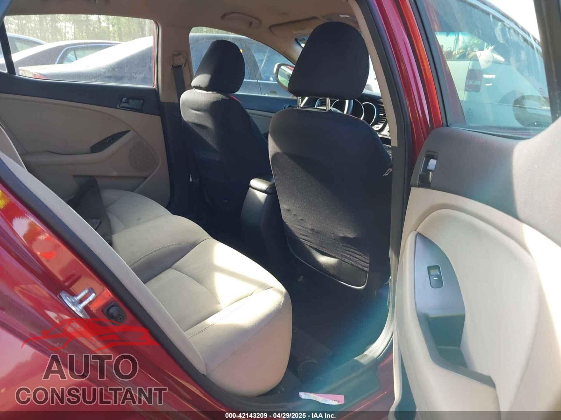 KIA OPTIMA 2012 - 5XXGM4A76CG027180