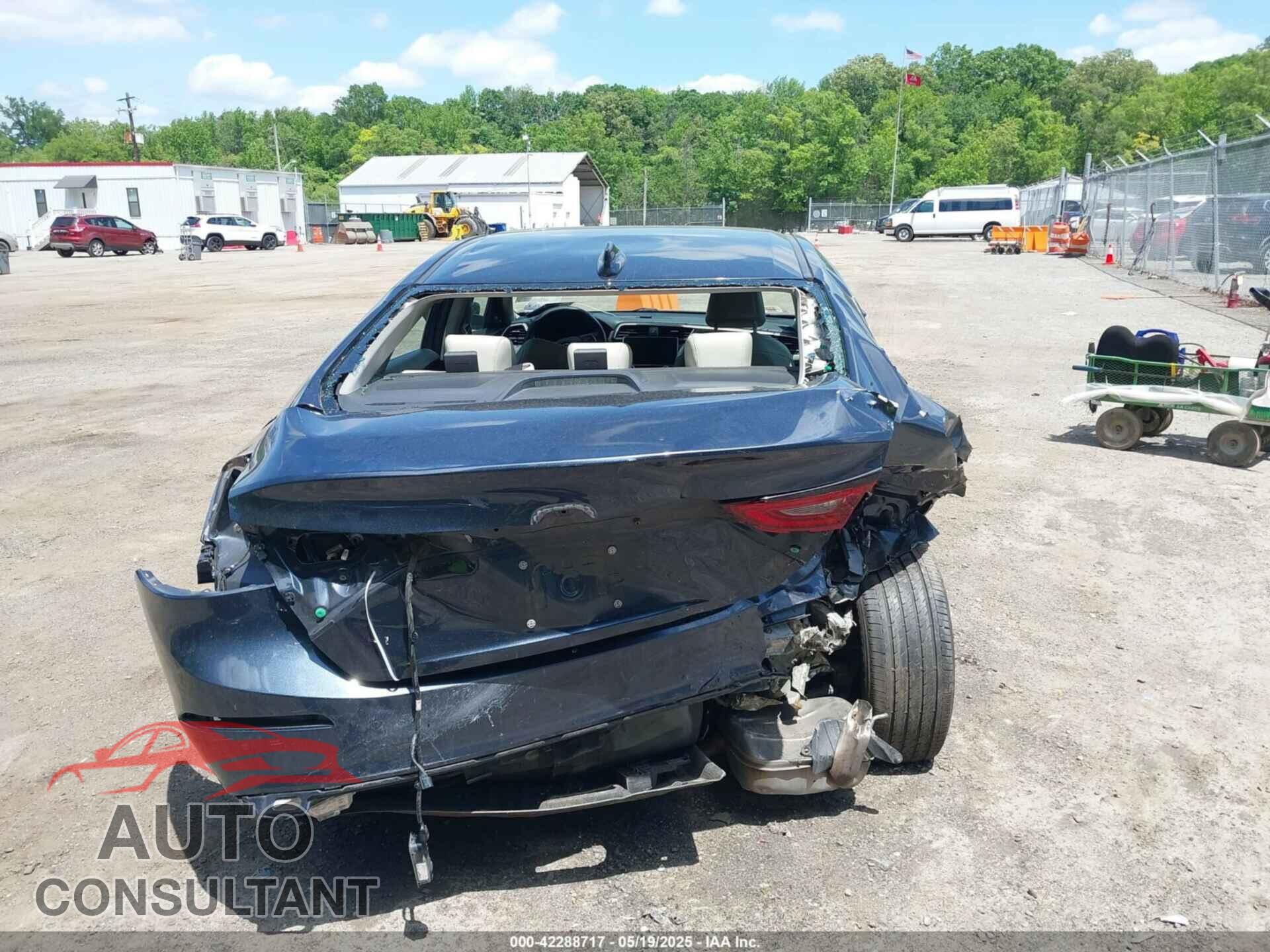 HONDA INSIGHT 2019 - 19XZE4F97KE002473