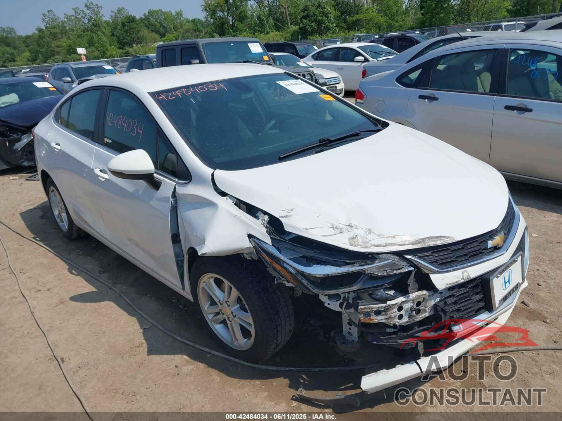 CHEVROLET CRUZE 2017 - 1G1BE5SM8H7207965
