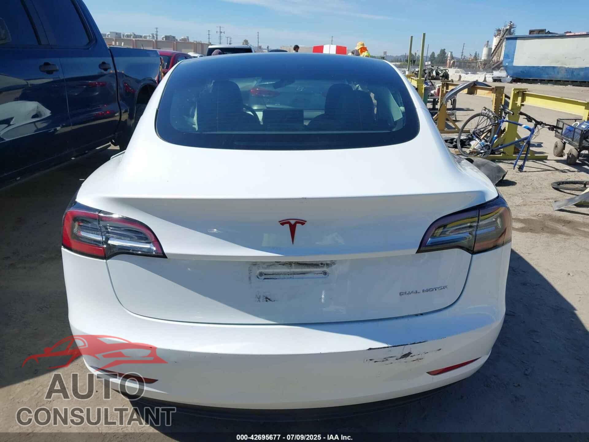 TESLA MODEL 3 2023 - 5YJ3E1EBXPF416194