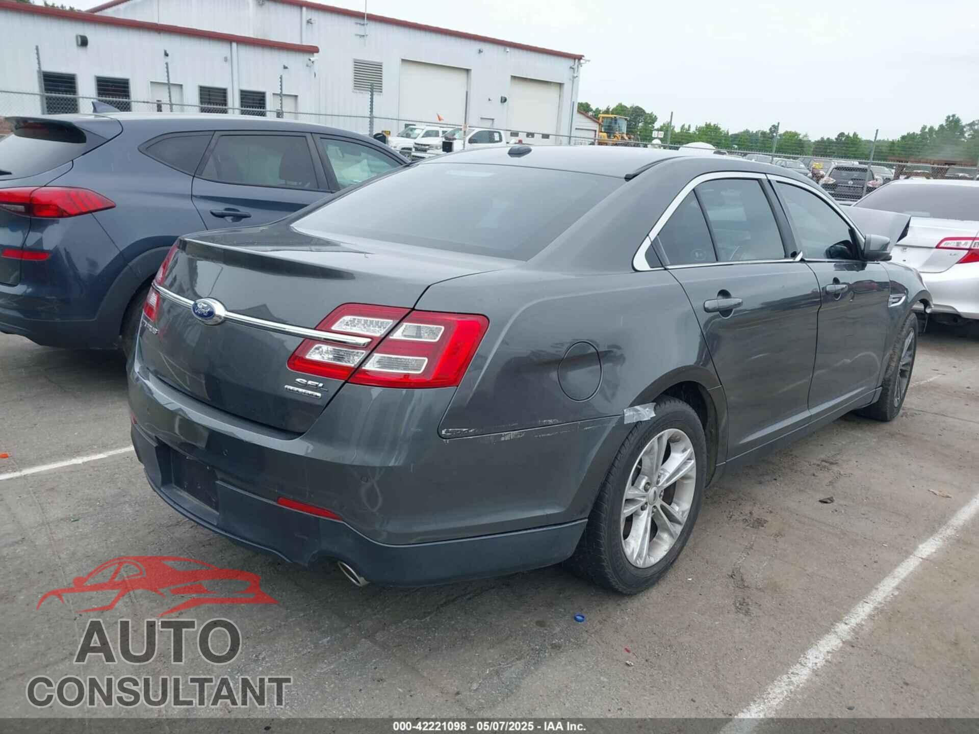 FORD TAURUS 2015 - 1FAHP2E81FG163058