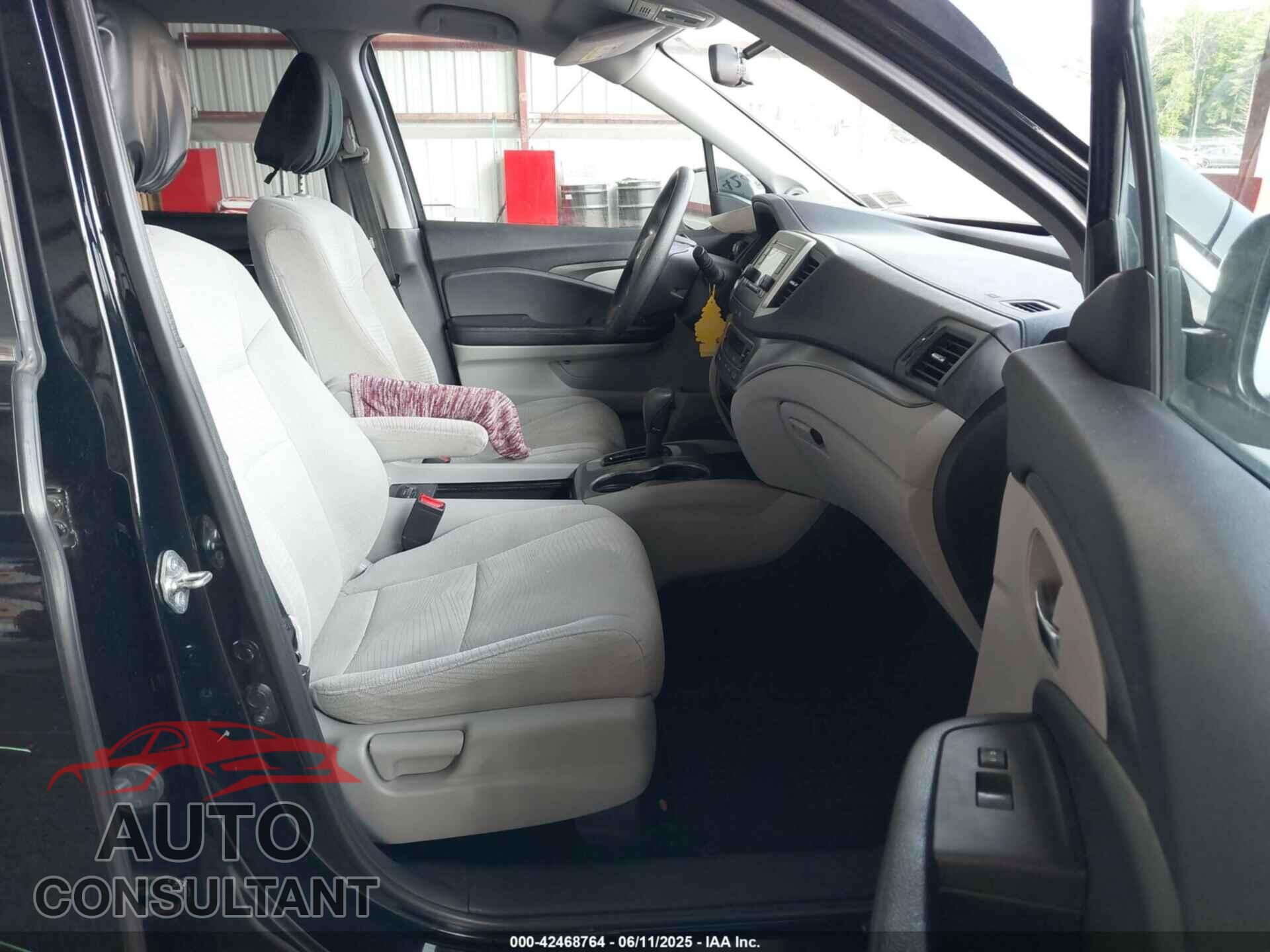 HONDA PILOT 2017 - 5FNYF6H10HB088465