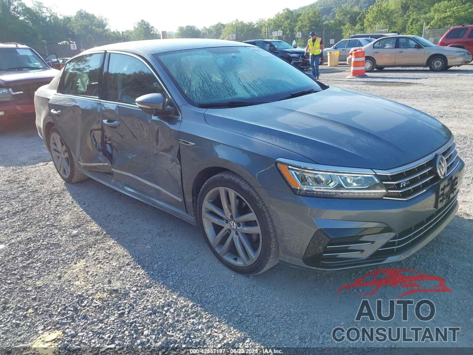 VOLKSWAGEN PASSAT 2017 - 1VWDT7A36HC076095