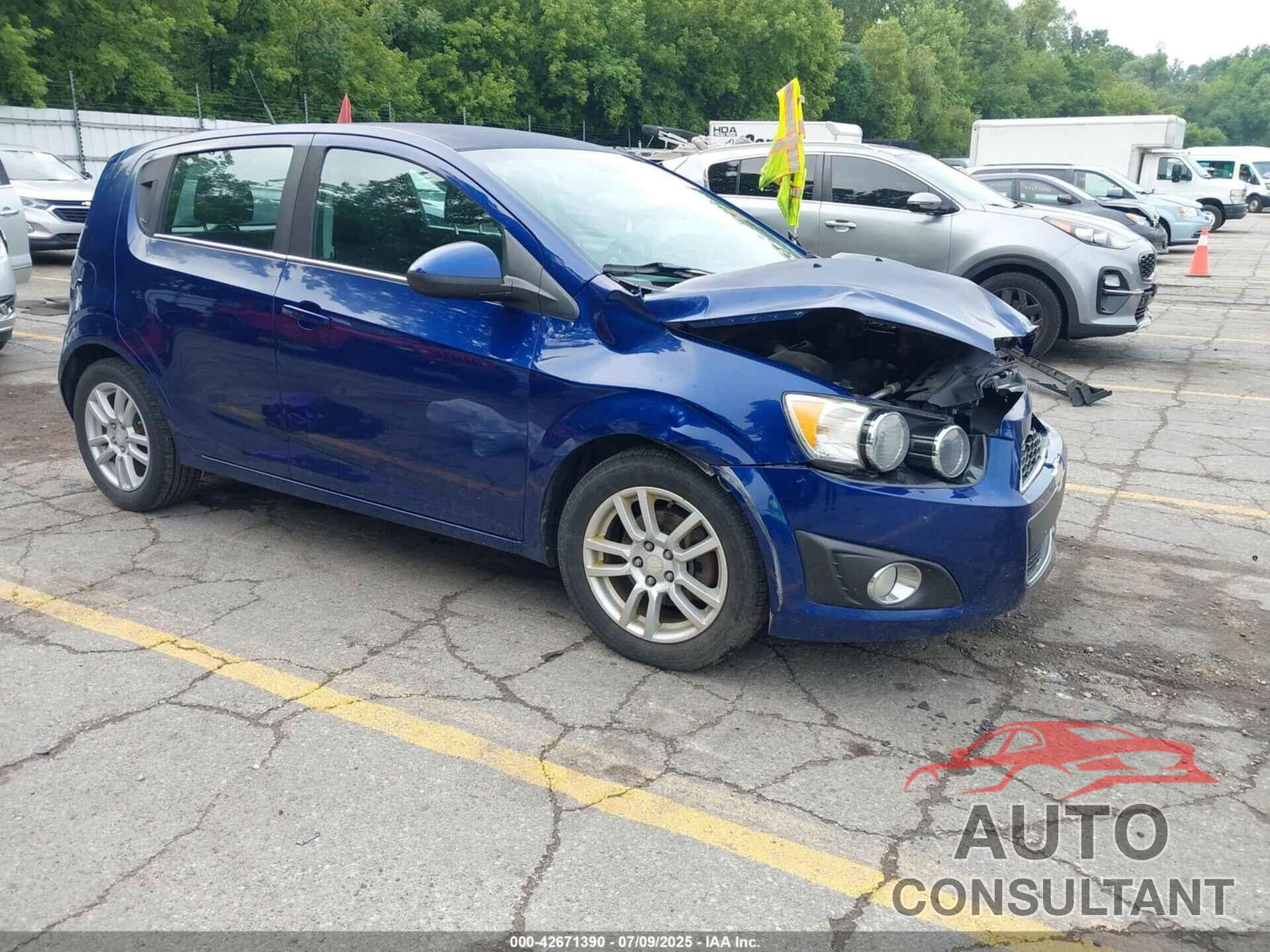 CHEVROLET SONIC 2012 - 1G1JC6SH8C4209669