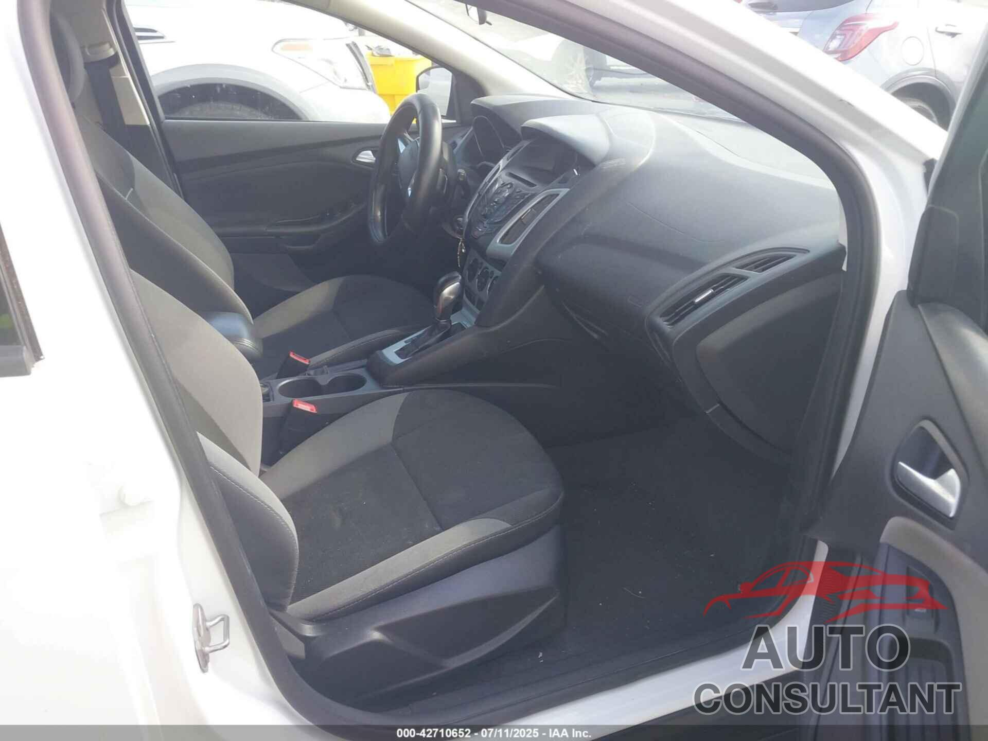 FORD FOCUS 2014 - 1FADP3K22EL322664