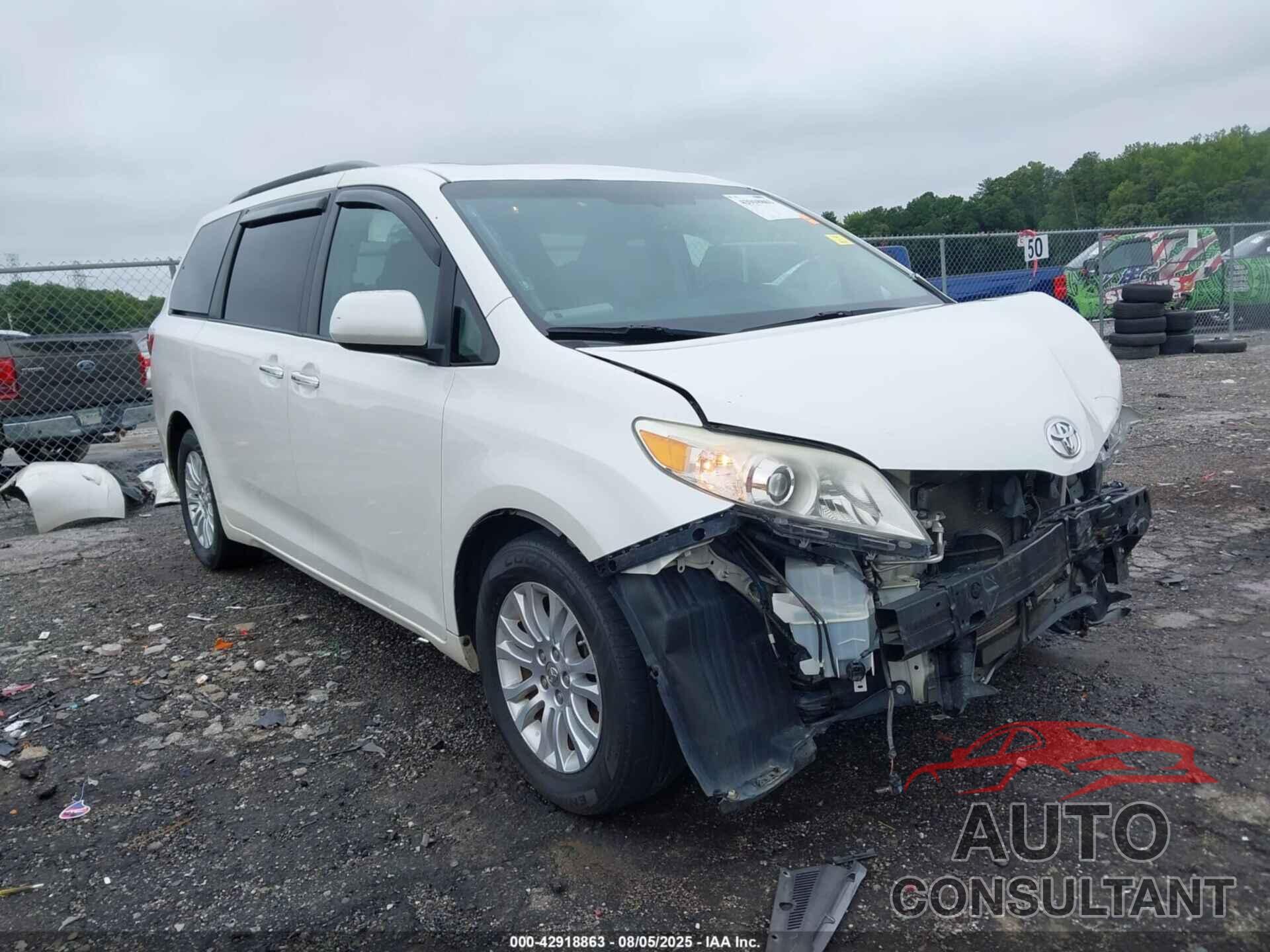 TOYOTA SIENNA 2015 - 5TDYK3DC7FS615377