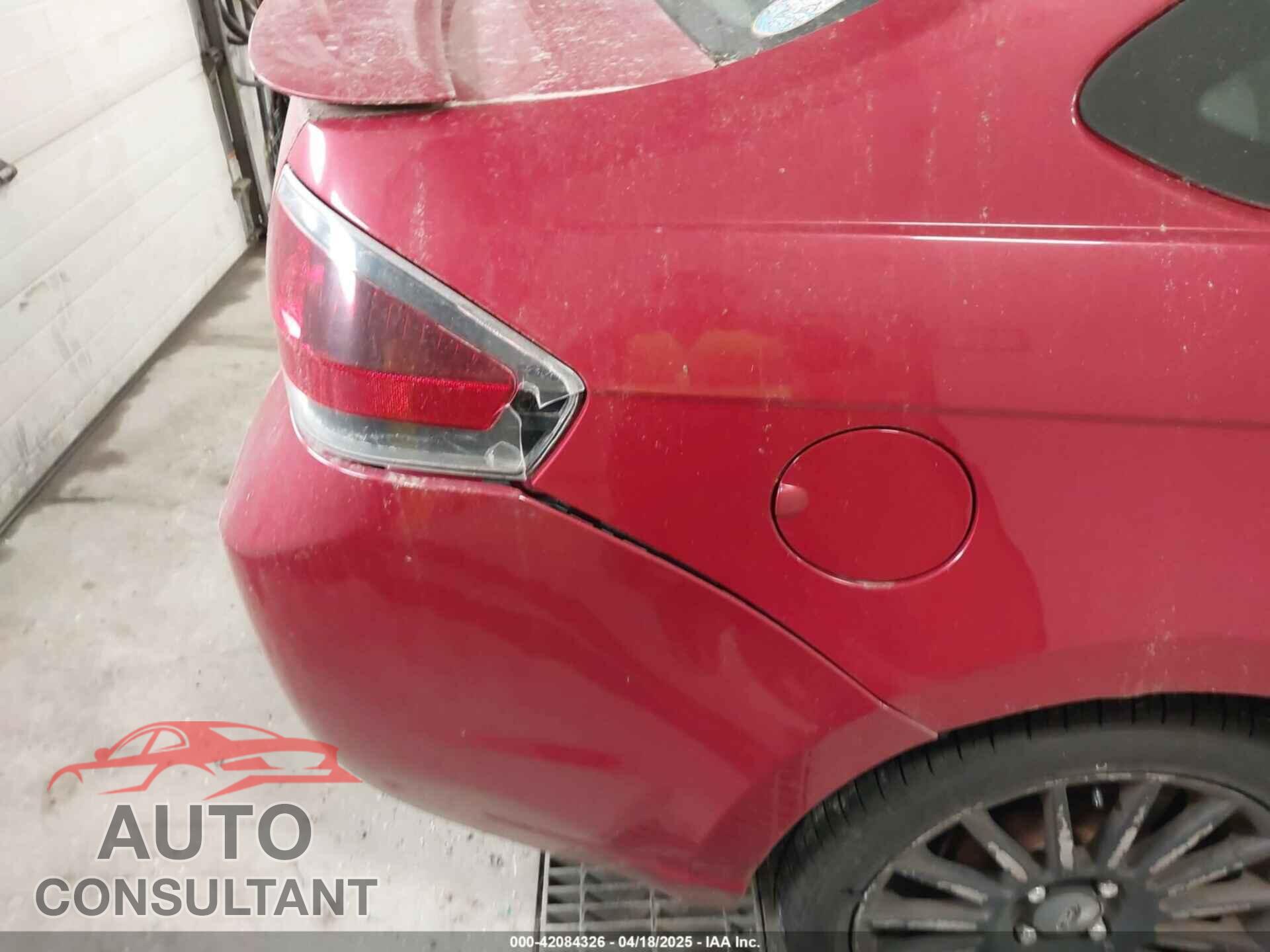 FORD FOCUS 2011 - 1FAHP3GN1BW113768