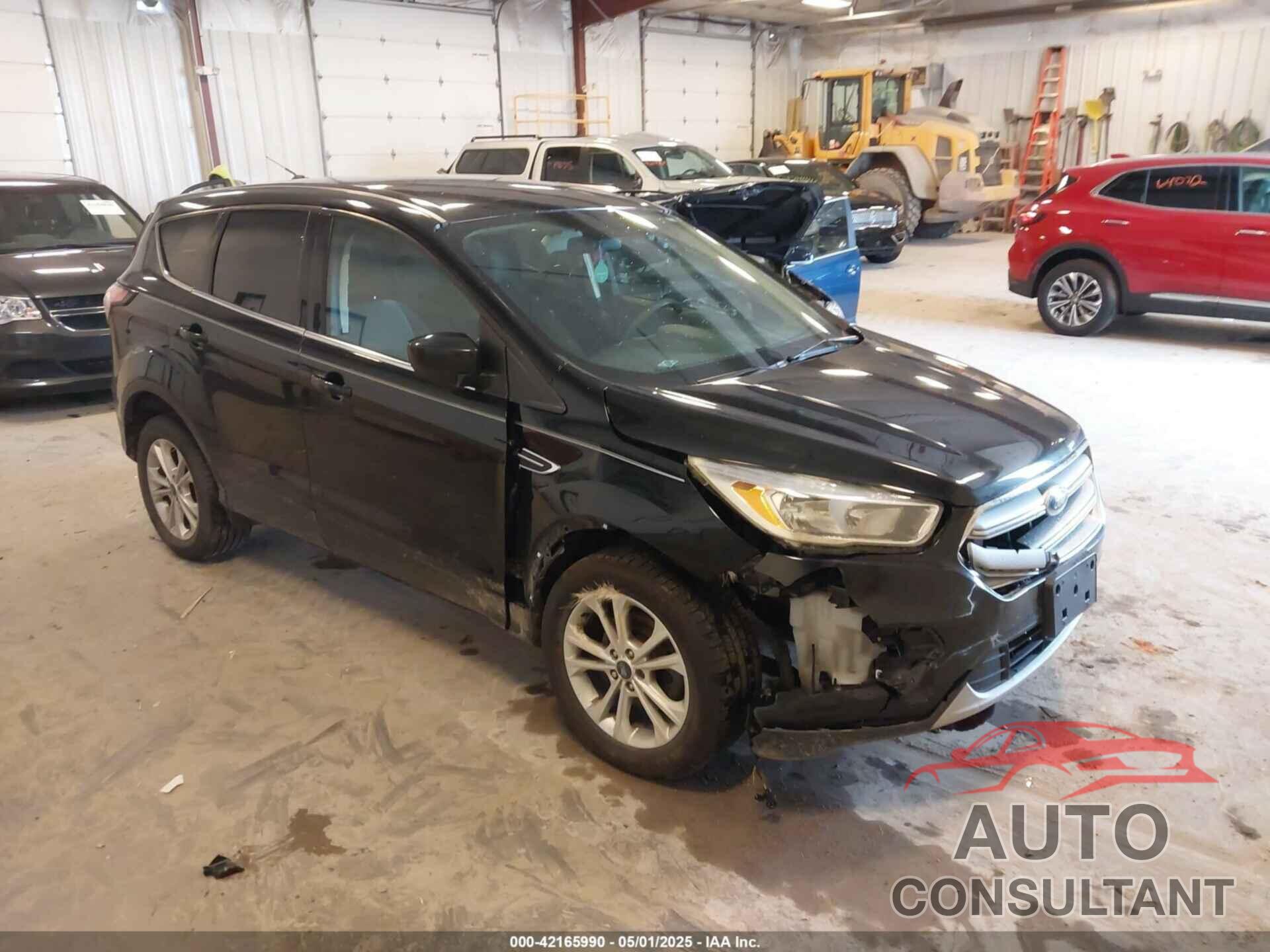 FORD ESCAPE 2017 - 1FMCU0GDXHUD38581