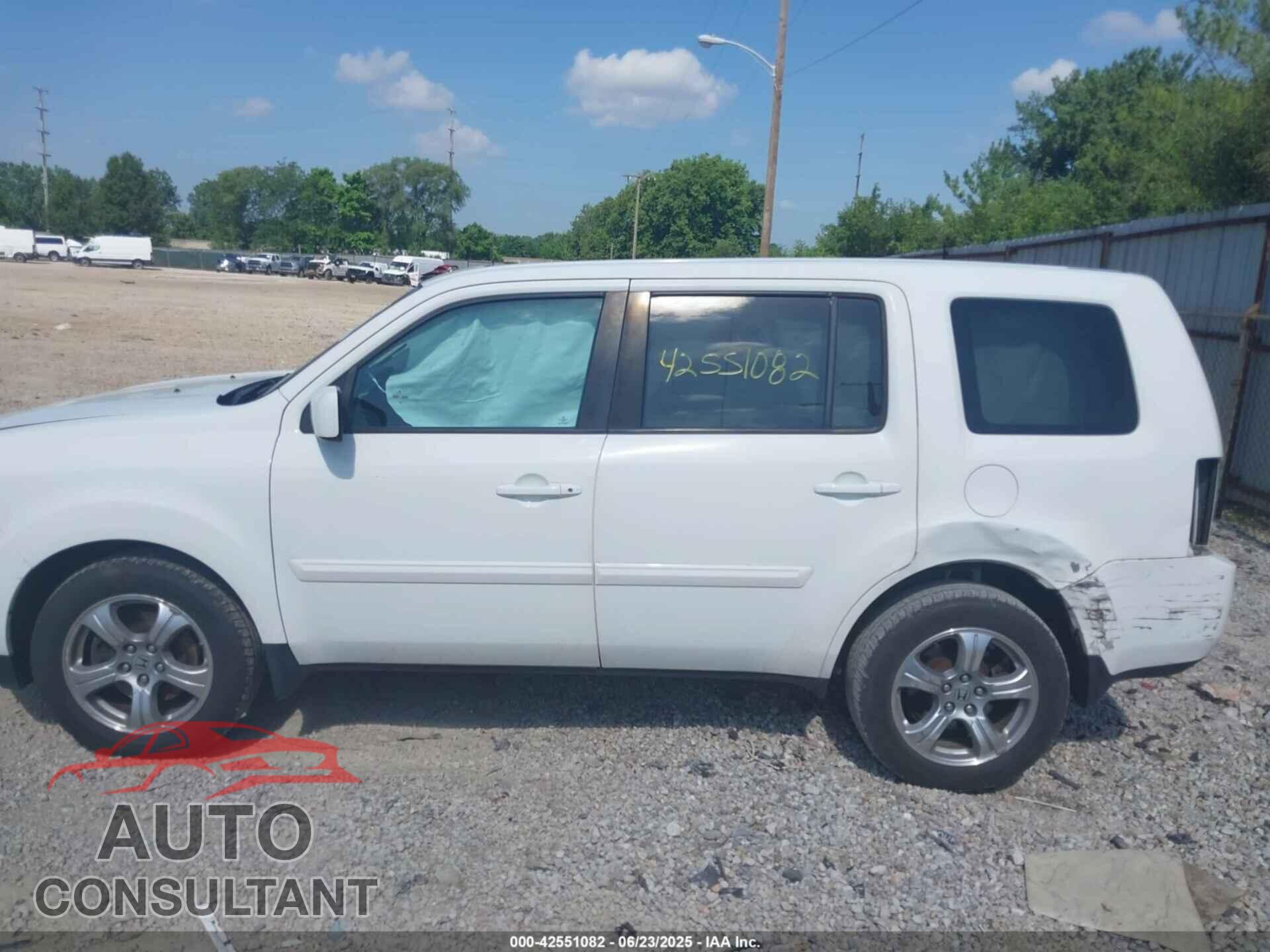 HONDA PILOT 2015 - 5FNYF4H57FB009734