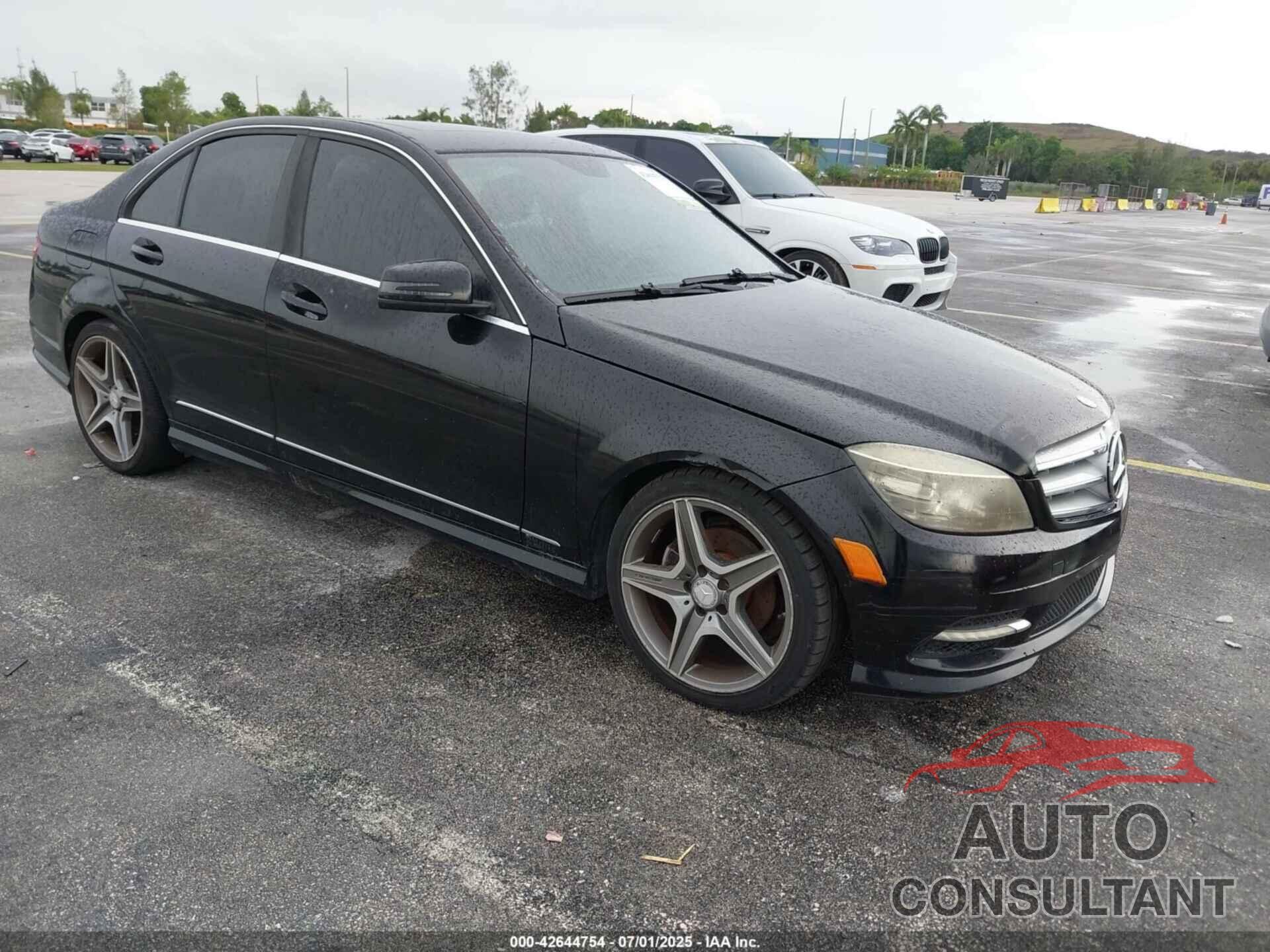 MERCEDES-BENZ C 300 2011 - WDDGF5EB4BR159614