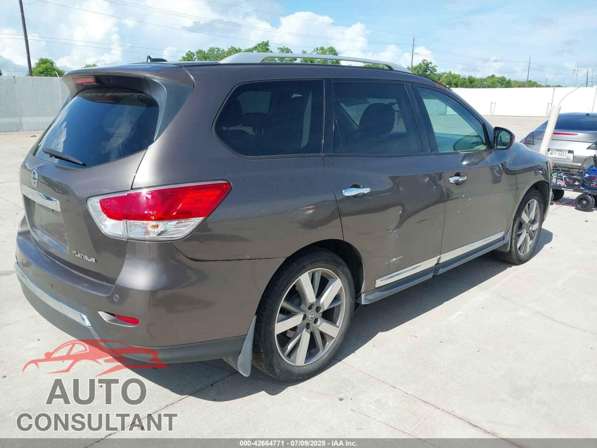 NISSAN PATHFINDER 2015 - 5N1AR2MN2FC691661