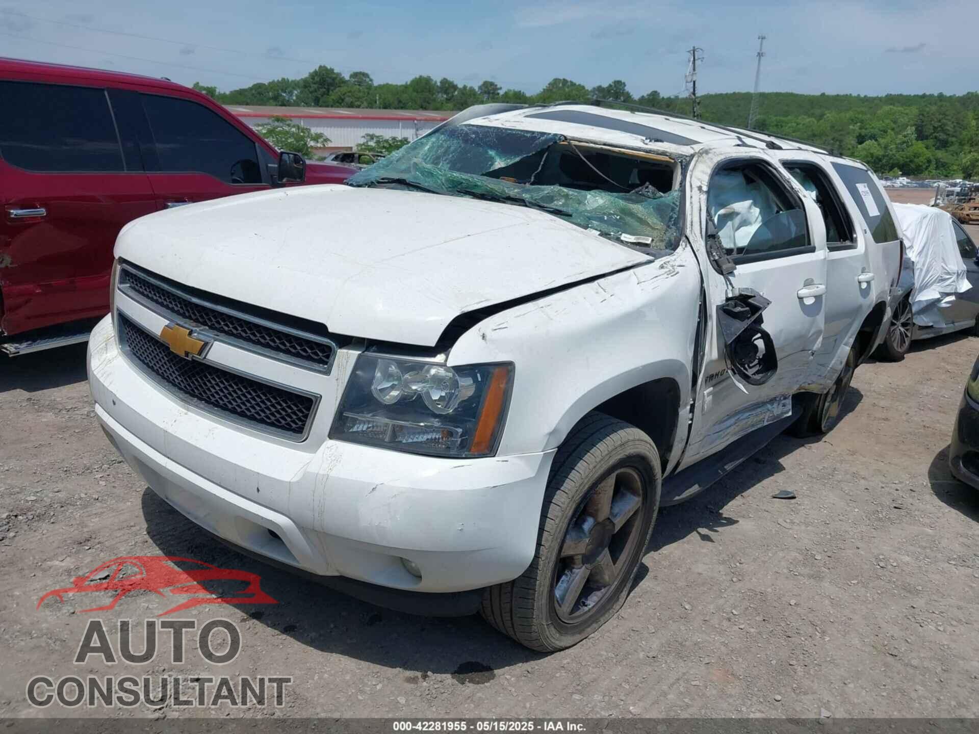 CHEVROLET TAHOE 2013 - 1GNSCBE07DR372979