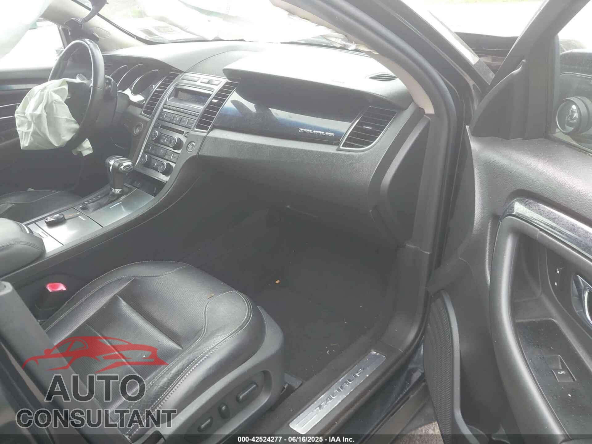 FORD TAURUS 2011 - 1FAHP2FW6BG107561