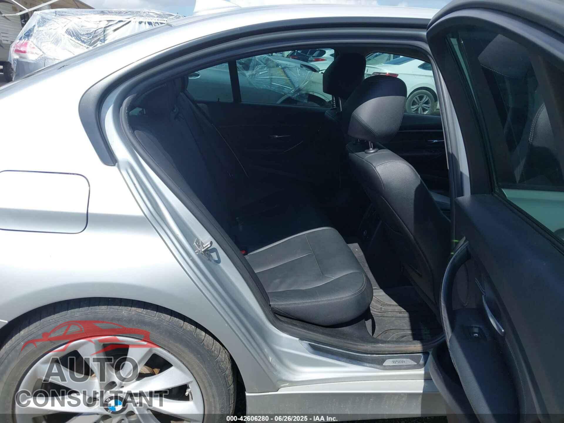 BMW 328I 2013 - WBA3B3C55DF541335